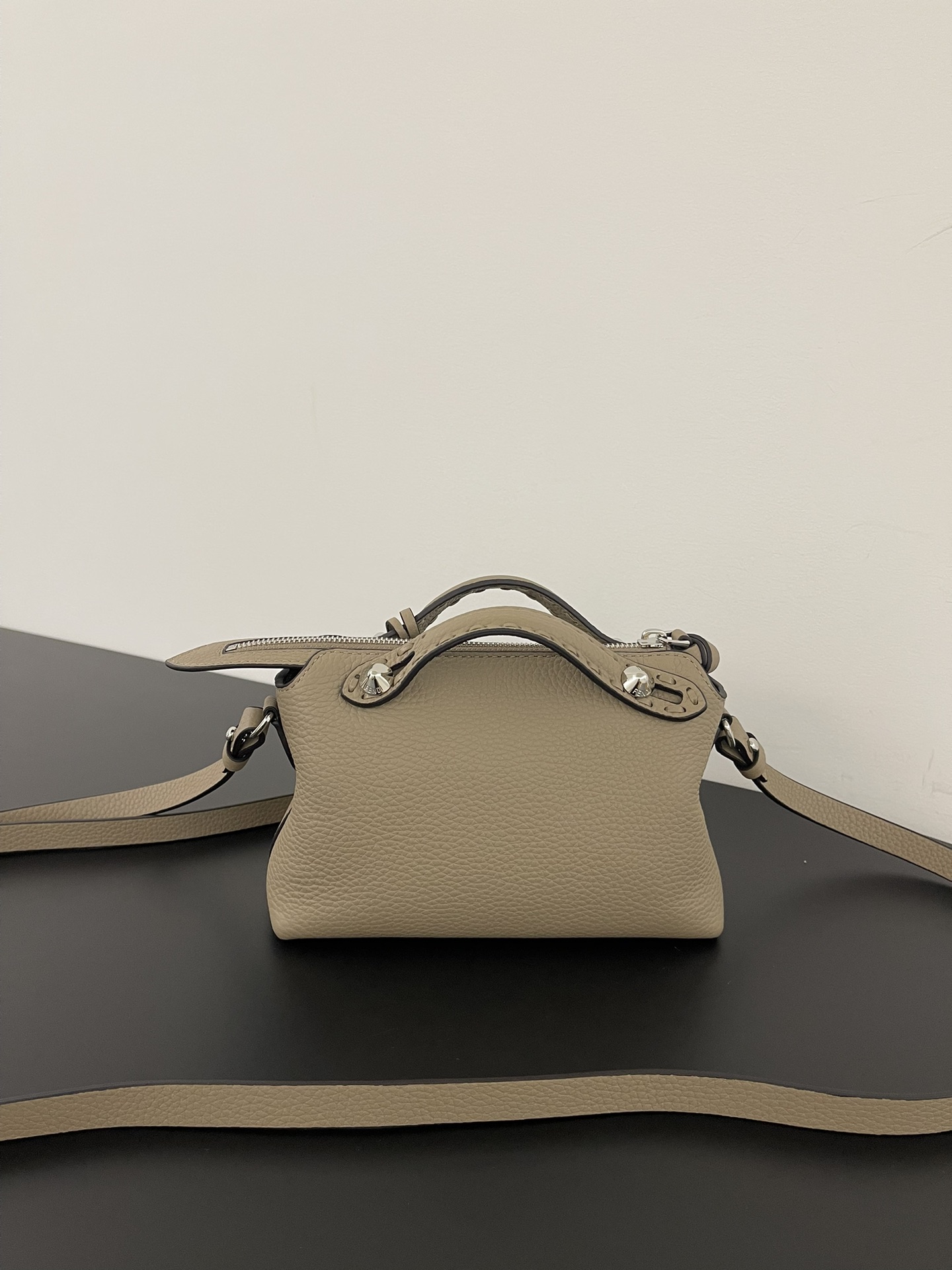 F**di by the way selleria bag-20x9x12cm