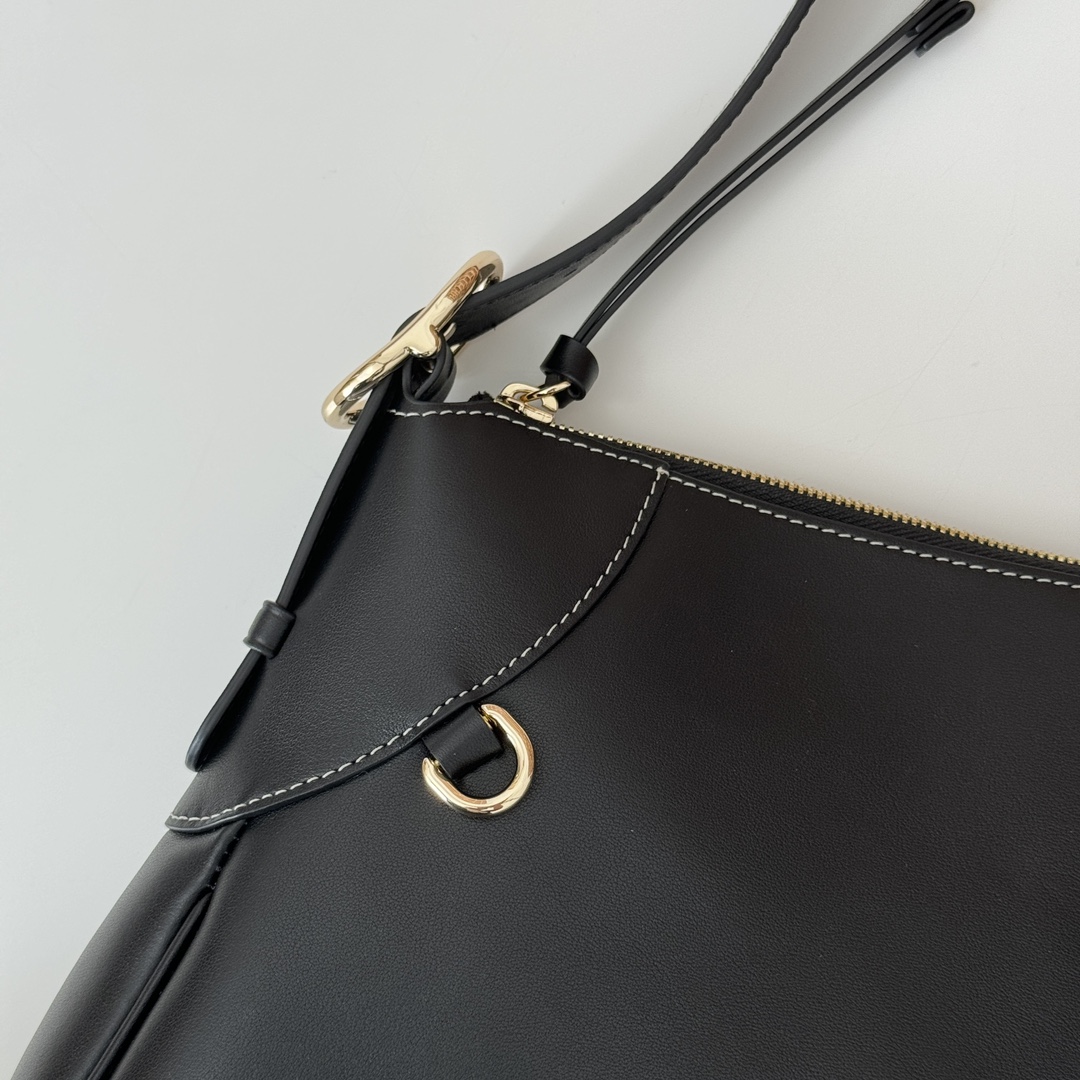 Gvc*1 gg emblem bag-36*23.5*7.5cm