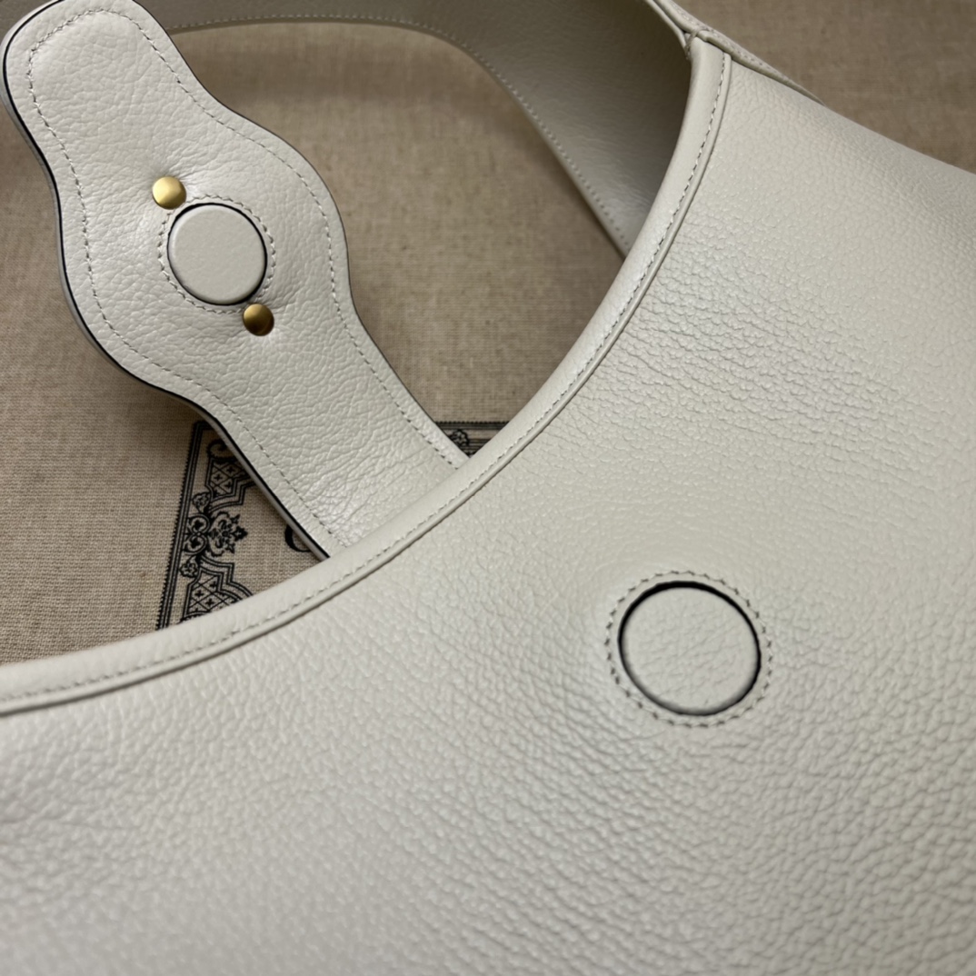Gvc*1 cosmogonie bag-:39*38*2cm