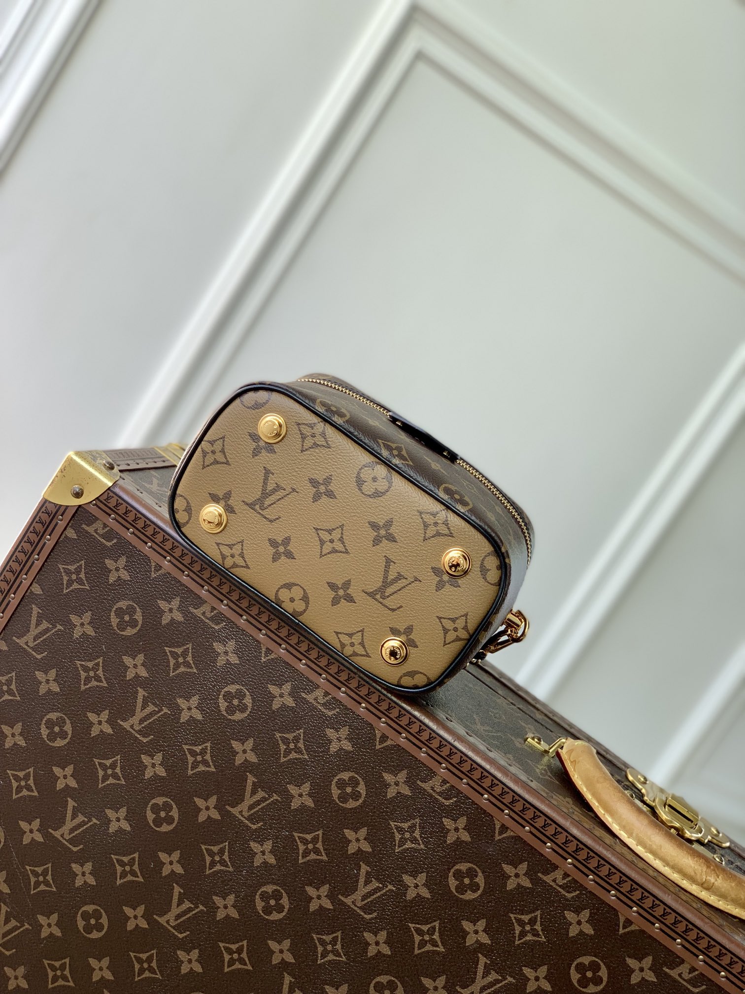 l0vis Vvtt0n vanity chain pouch-11 x 13 x 19cm