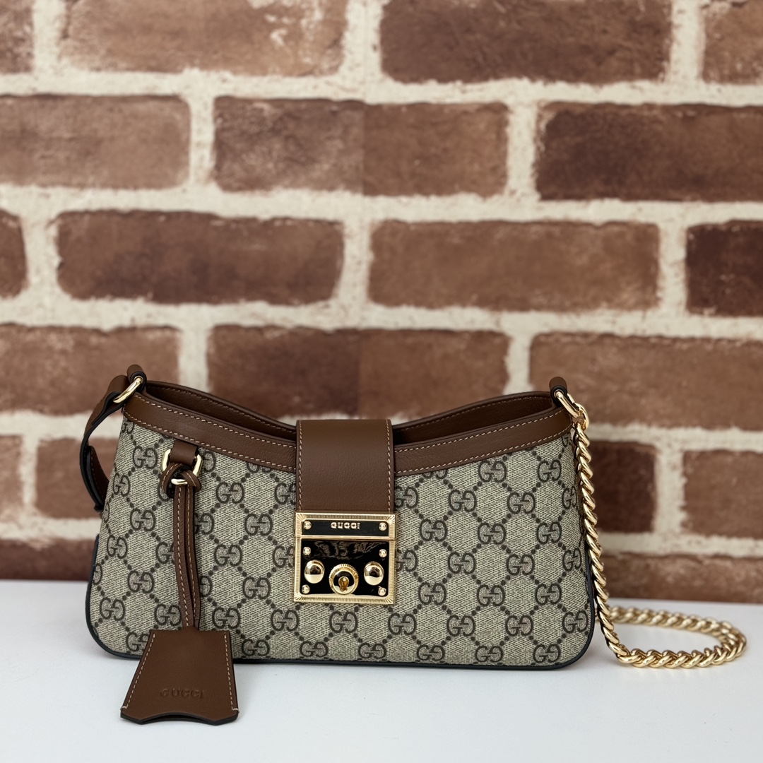 Gvc*1 padlock small shoulder bag-23.5*15*6cm