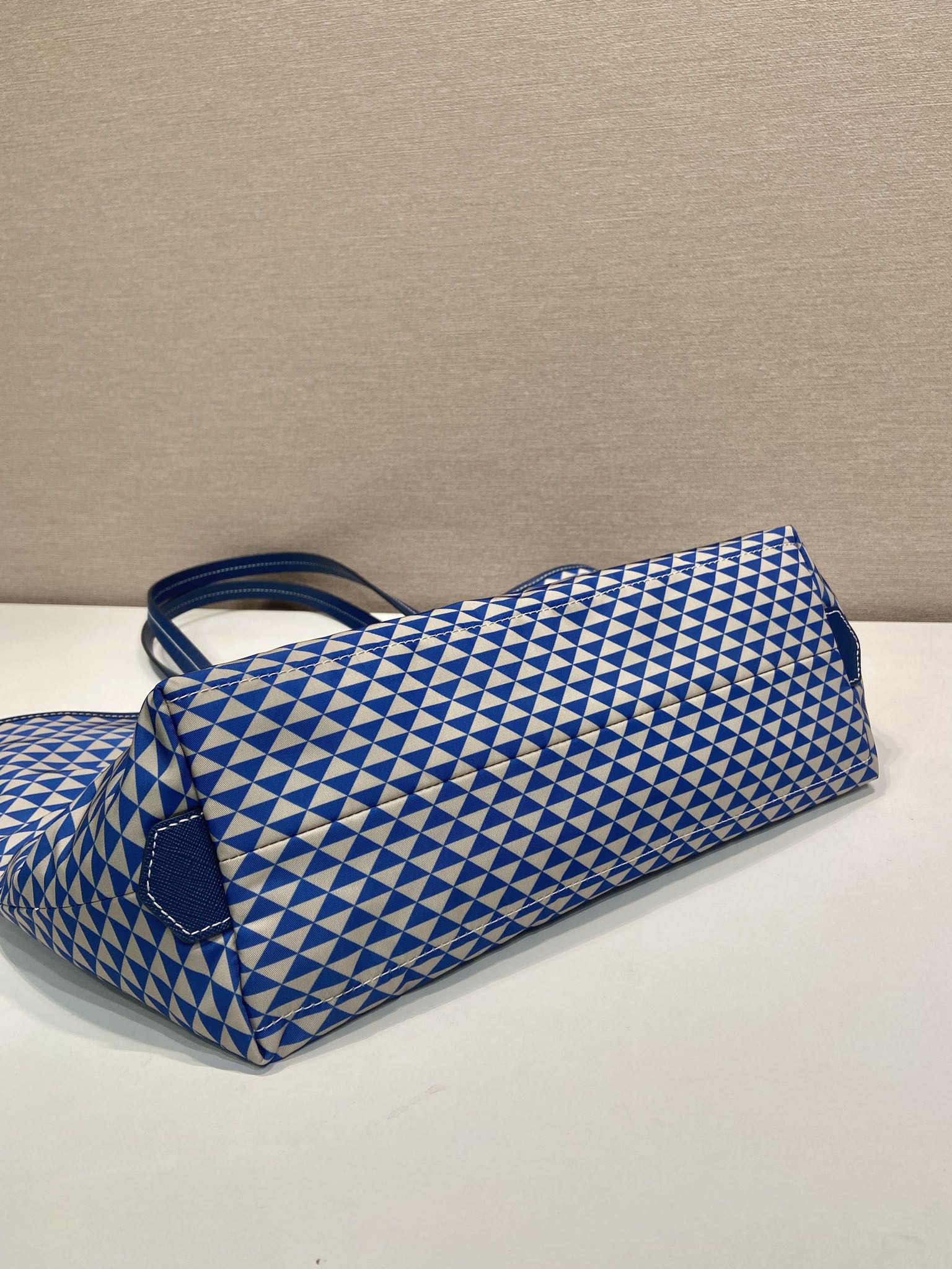 Pra*a tessuto triangulum tote-1bd552-33*29*14cm