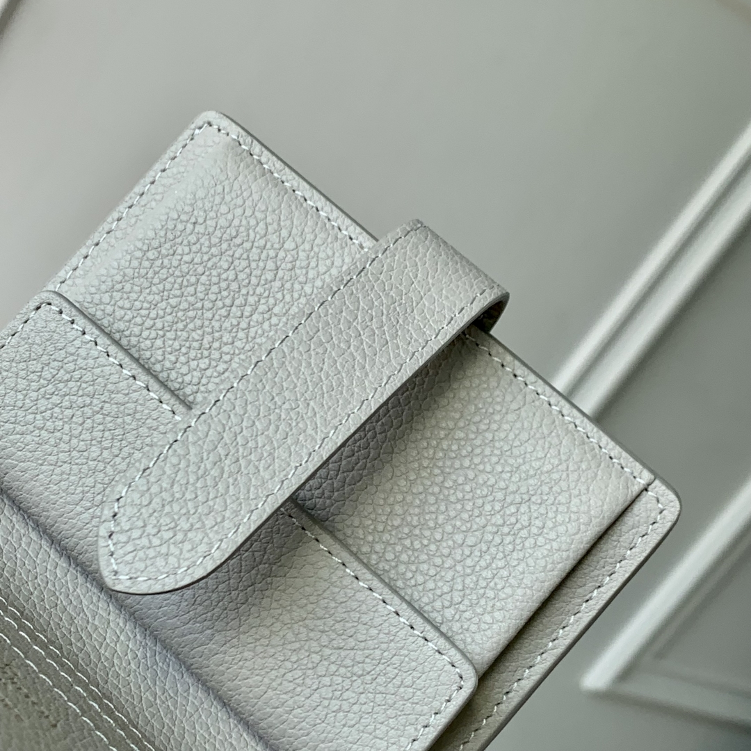 LV Wallet-M12148-11 x 8.5 x 2CM