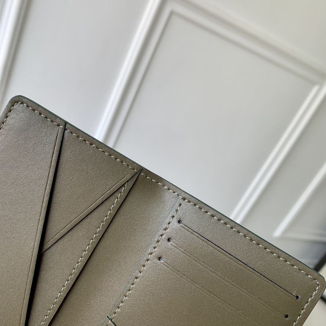 LV Wallet-N00109 -11.1 x 1 x 7.5CM