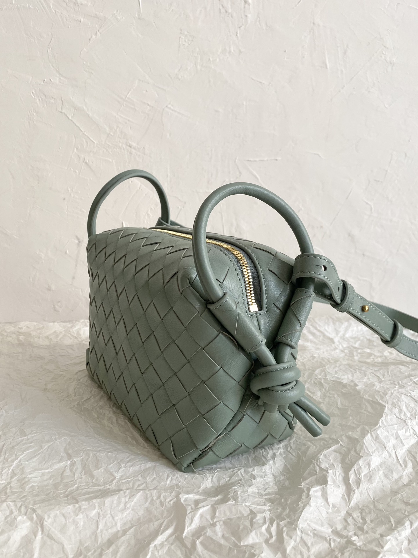 b0tt*ga Ven*ta loop lindy bag-21×13×13cm