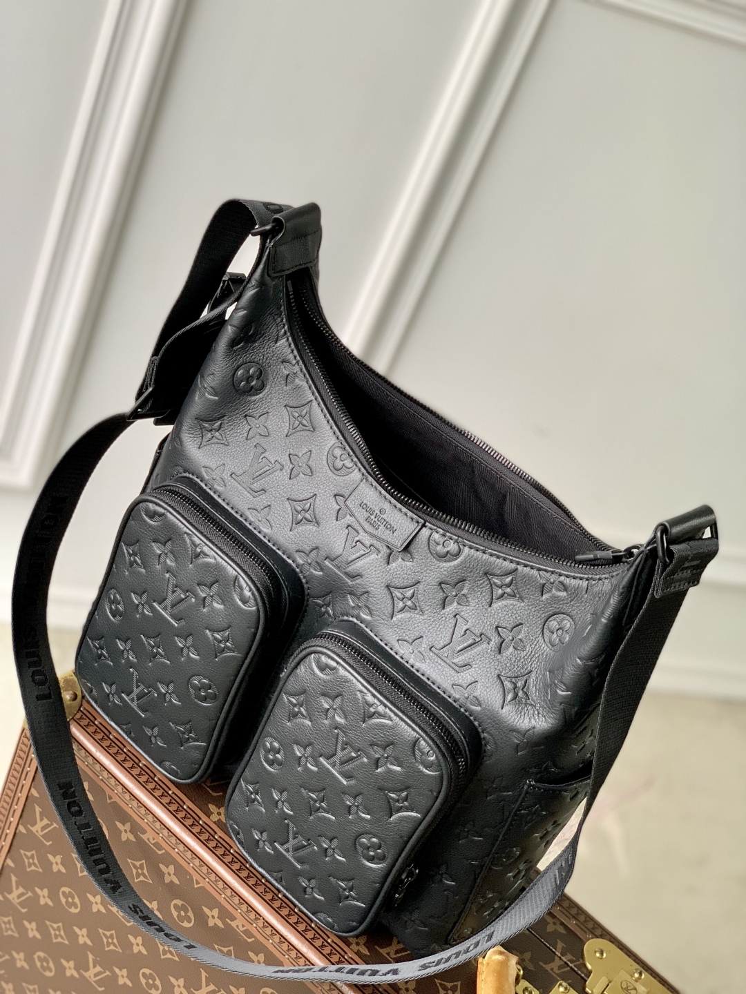 l0vis Vvtt0n hobo cargo handbag-m14576-27 x 19.7 x 34.5cm