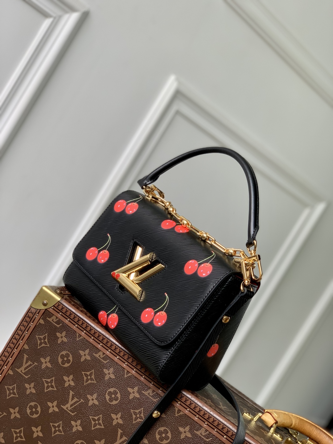 l0vis Vvtt0n twist mm slim bag-m14341-23 × 16 × 8cm