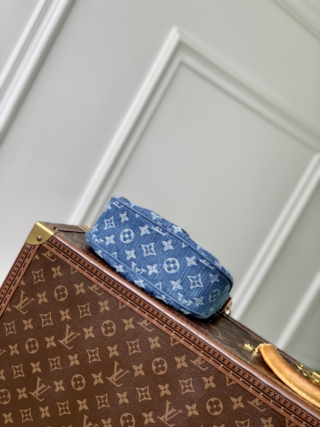 l0vis Vvtt0n pochette valley bag-15 x 7 x 21cm
