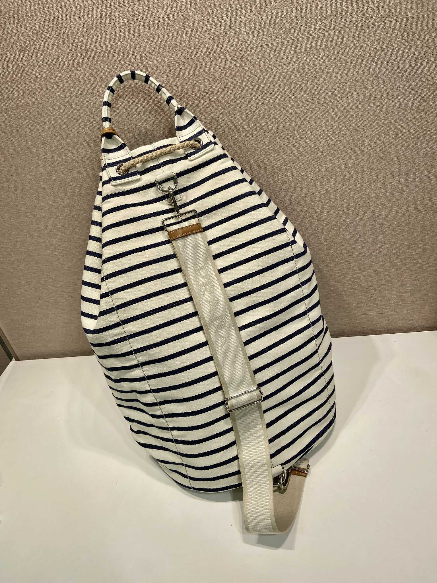 Pra*a 2vy011 bag-34*55*34cm