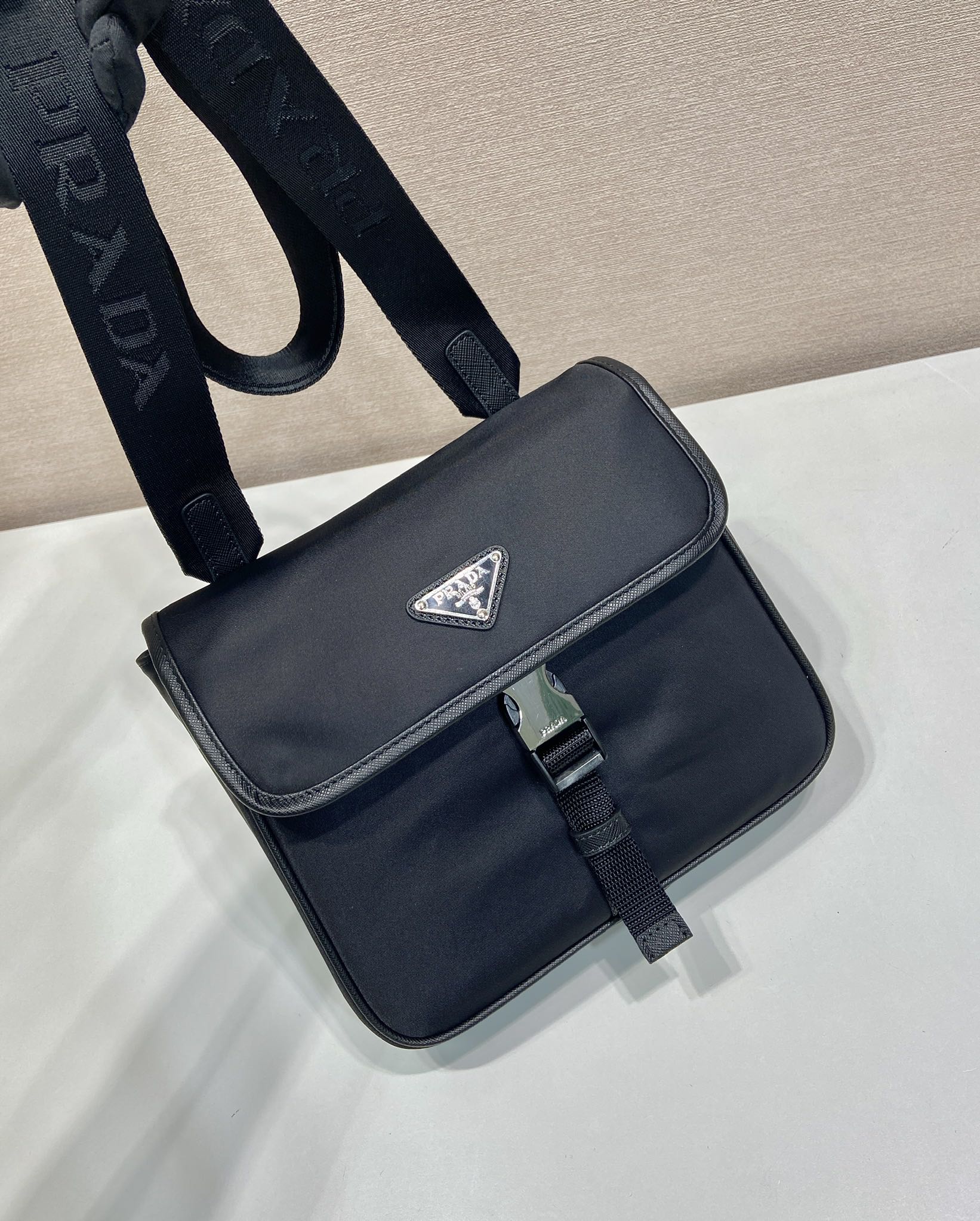 Pra*a 2vd077 shoulder bag-22*20*6cm