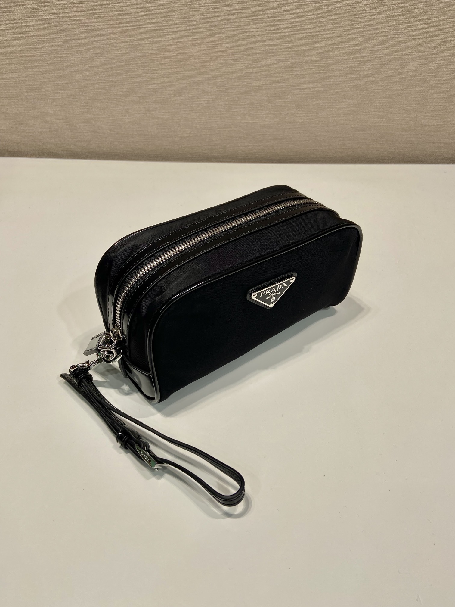 Pra*a pouch 2ne063-19*9*7cm