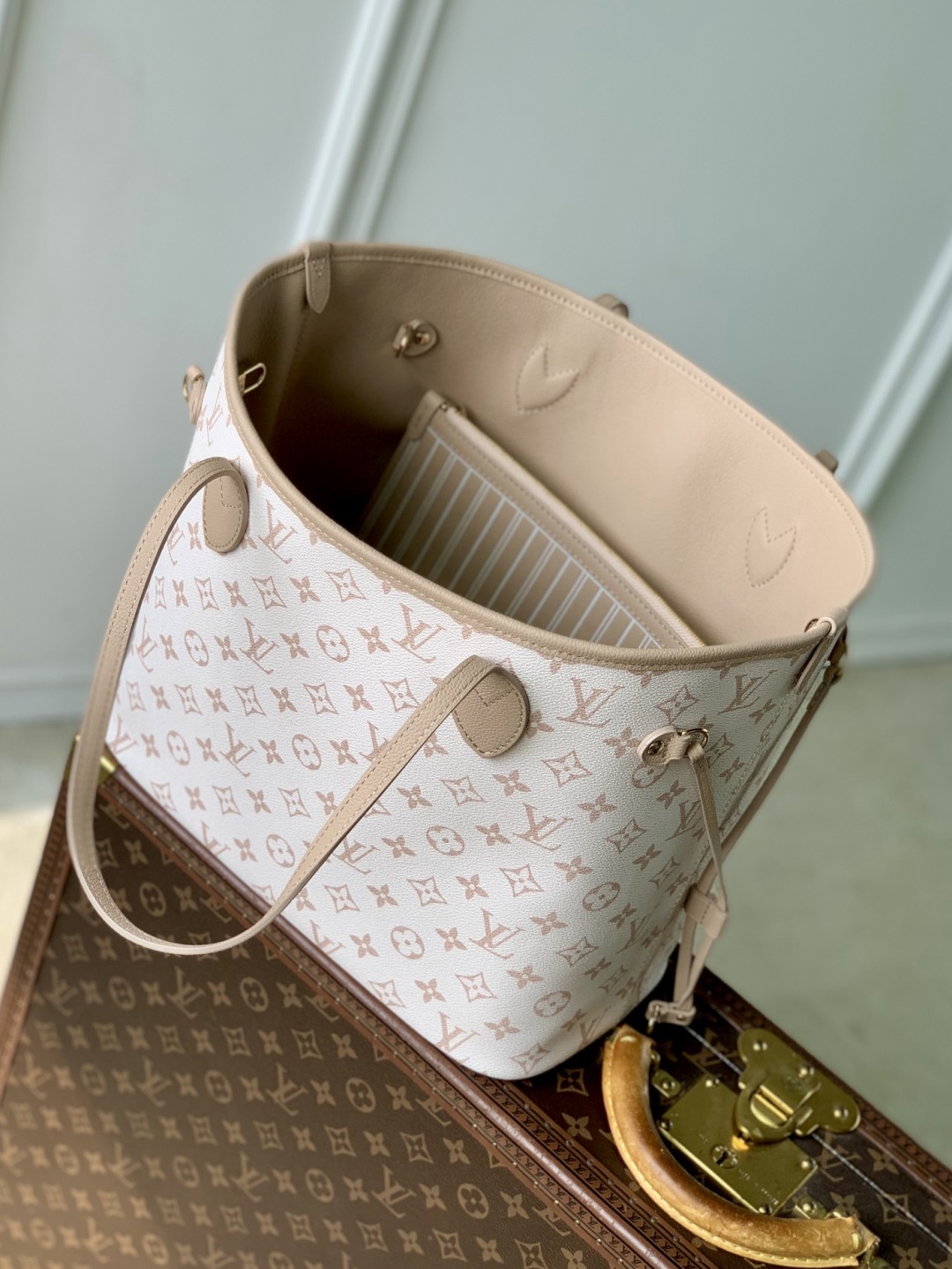 l0vis Vvtt0n neverfull inside out mm-25665-31 x 28 x 14cm