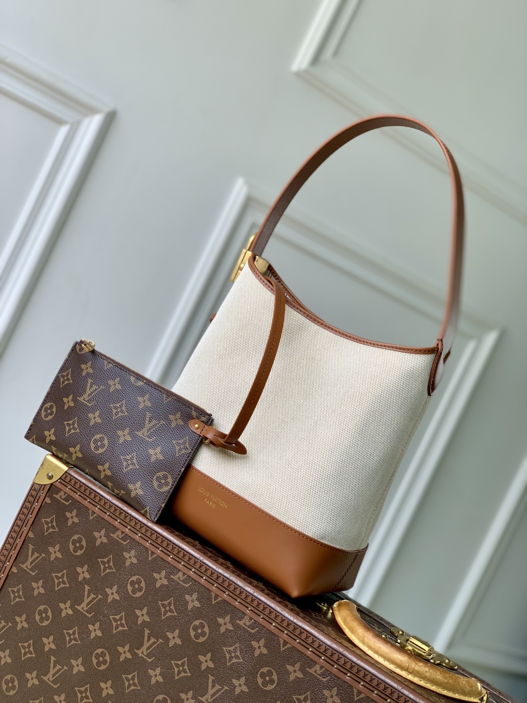 l0vis Vvtt0n low key hobo-m25352-24 x 28 x 16cm