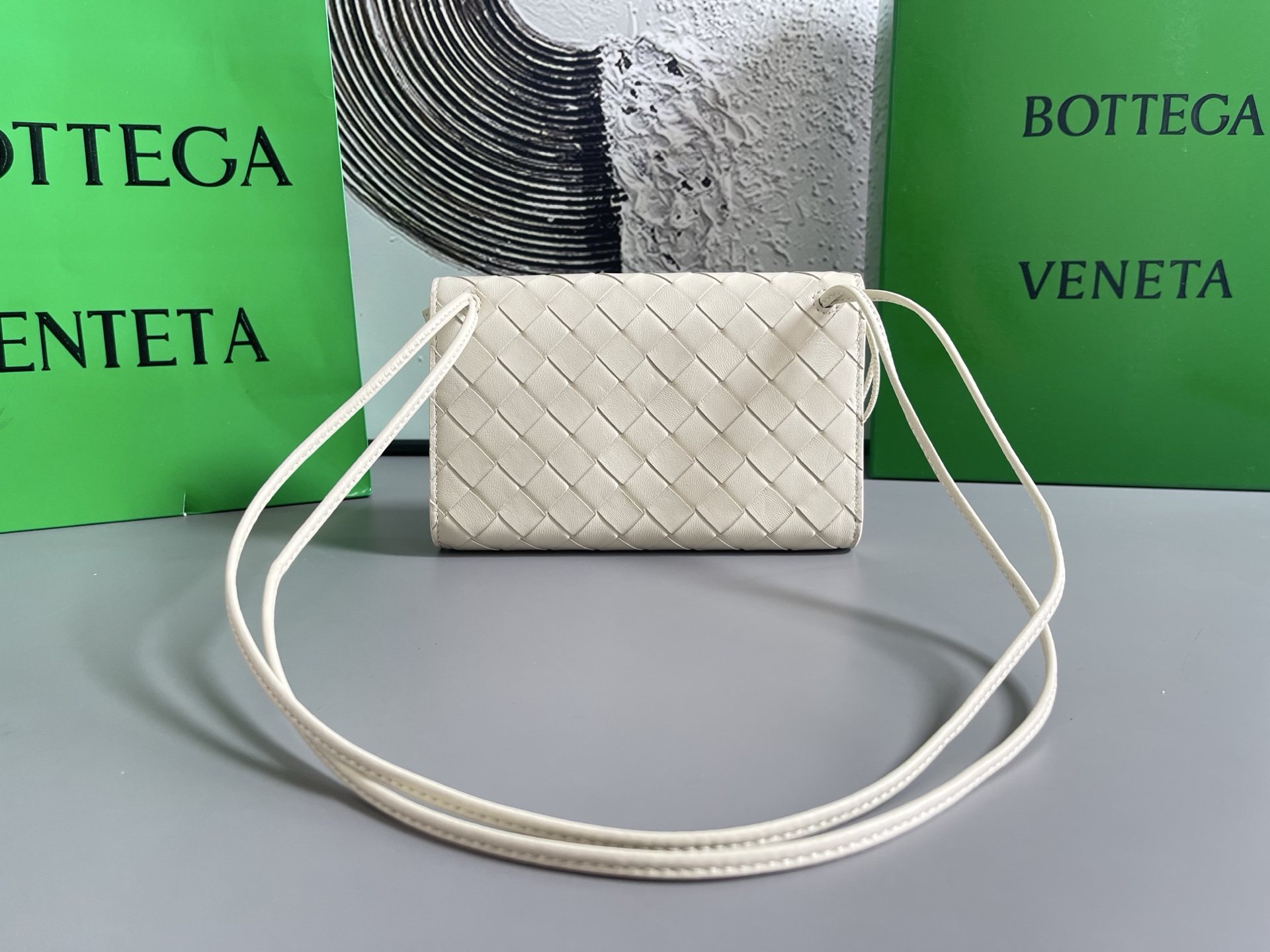 b0tt*ga Ven*ta andiamo pouch-12.6*19*2cm