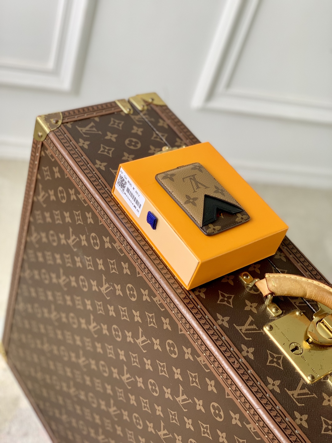l0vis Vvtt0n magnet card holder-m25654-9x 0.5 x 6.5cm