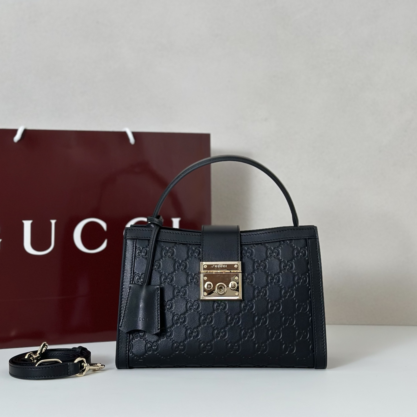 Gvc*1 padlock tote bag-25.5*17.5*10cm