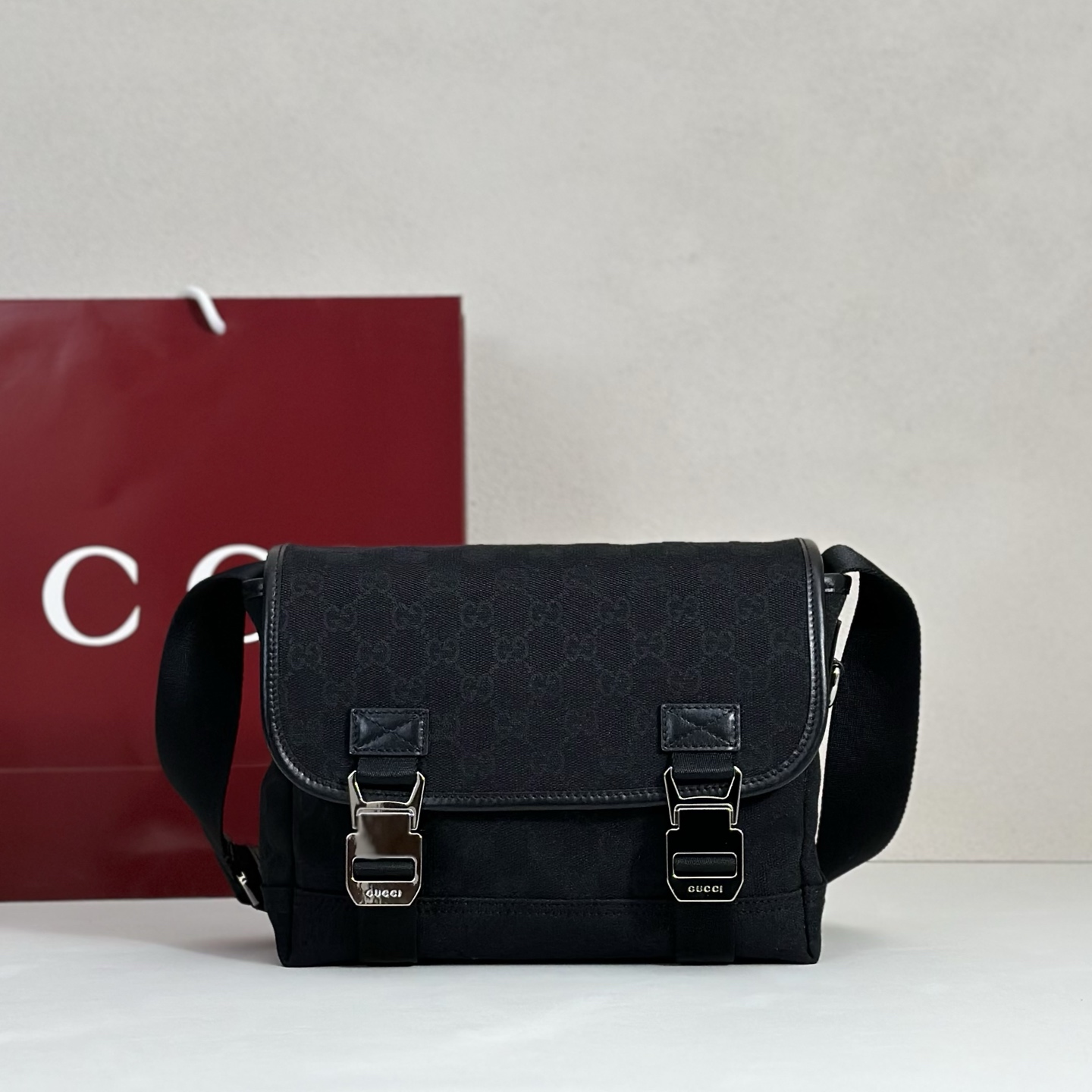 Guc*ci GG Small Crossbody bBg GG Canvas-25*20*8.5CM