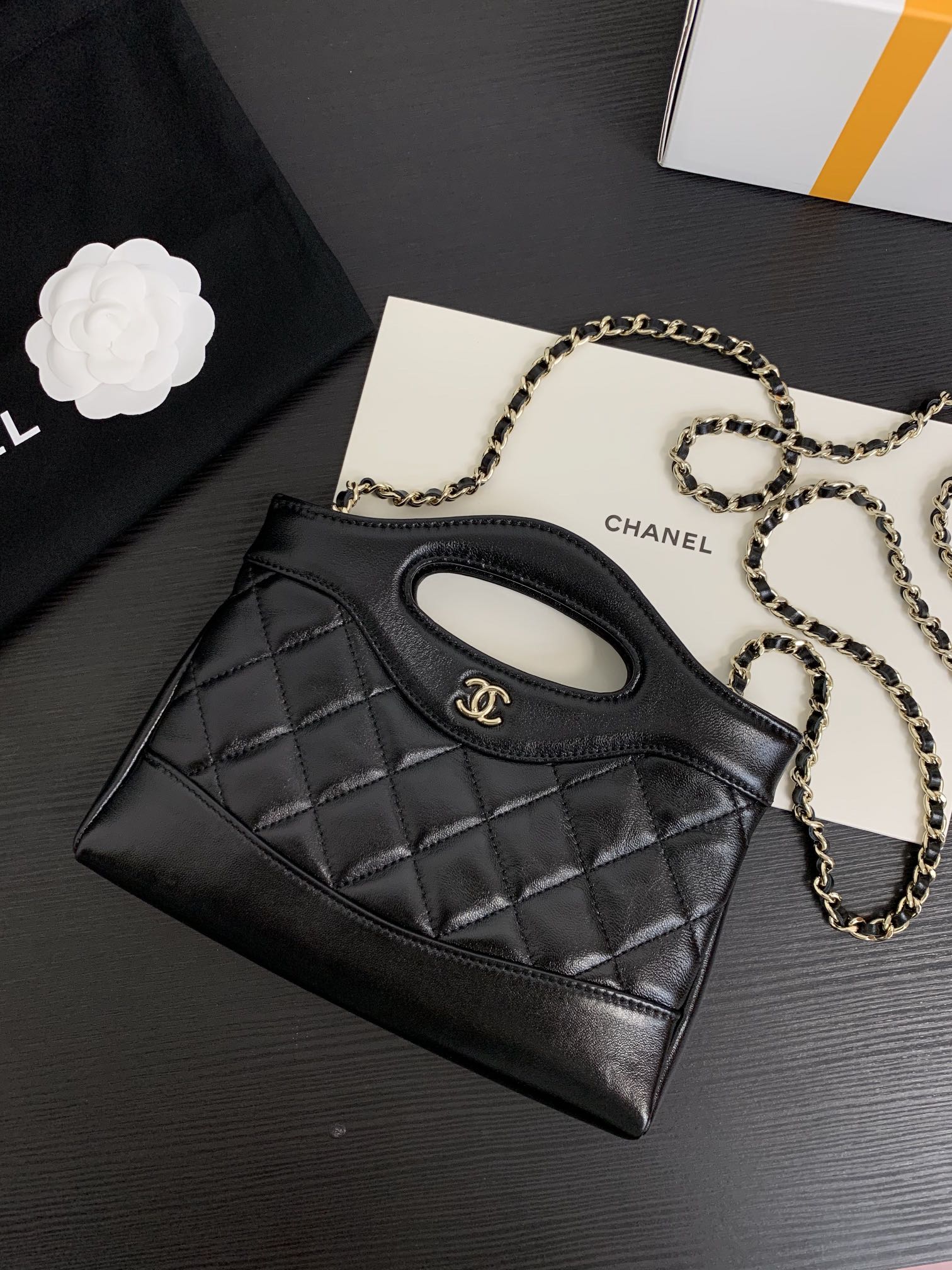 Ch@nel Nano 31 Bag-20.5*17.5*4CM