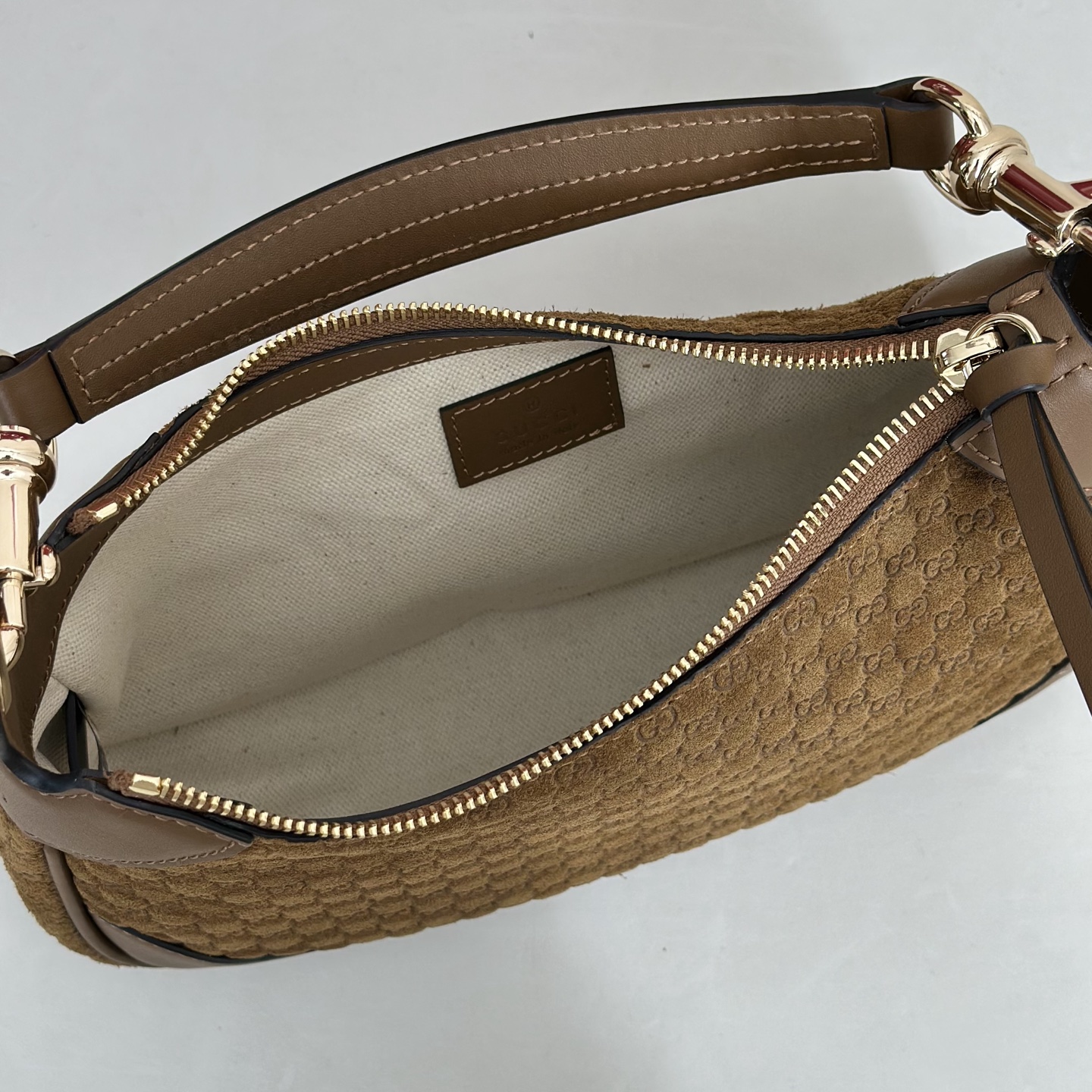 Gvc*1 Body Shoulder Bag-25*14.5*6CM