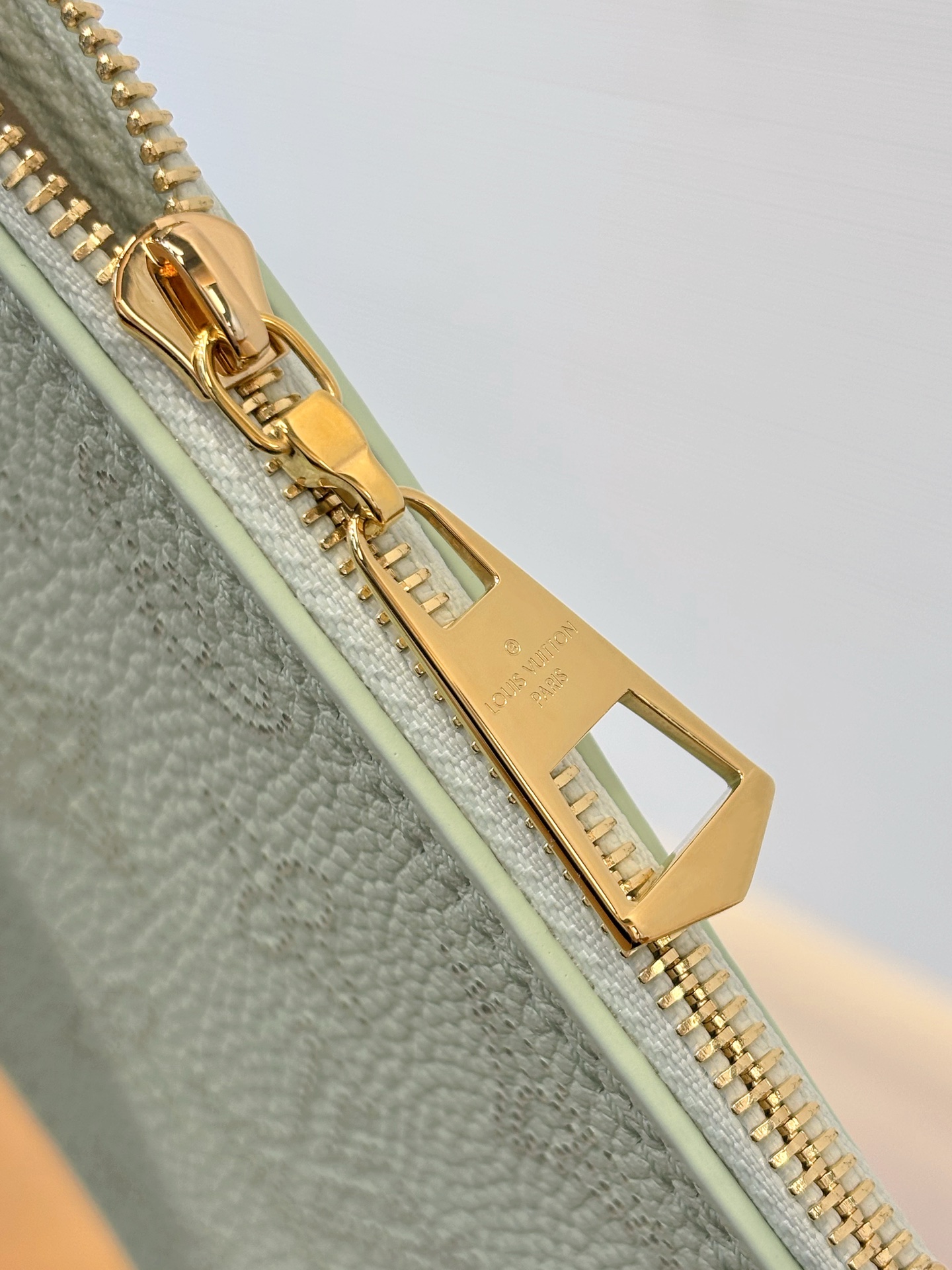 L0vis Vvtt0n Blossom PM Mahina - Bags and Small Leather Goods-20*20*12.5CM