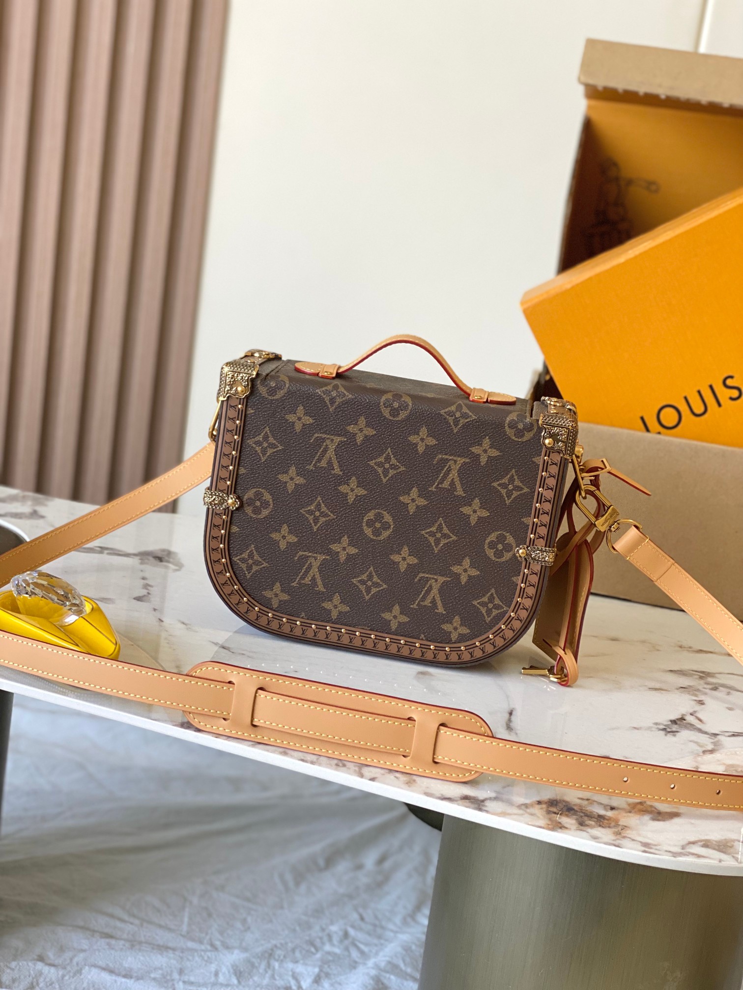L0vis Vvtt0n Montsouris Trunk Monogram - Trunks-17*7*22CM