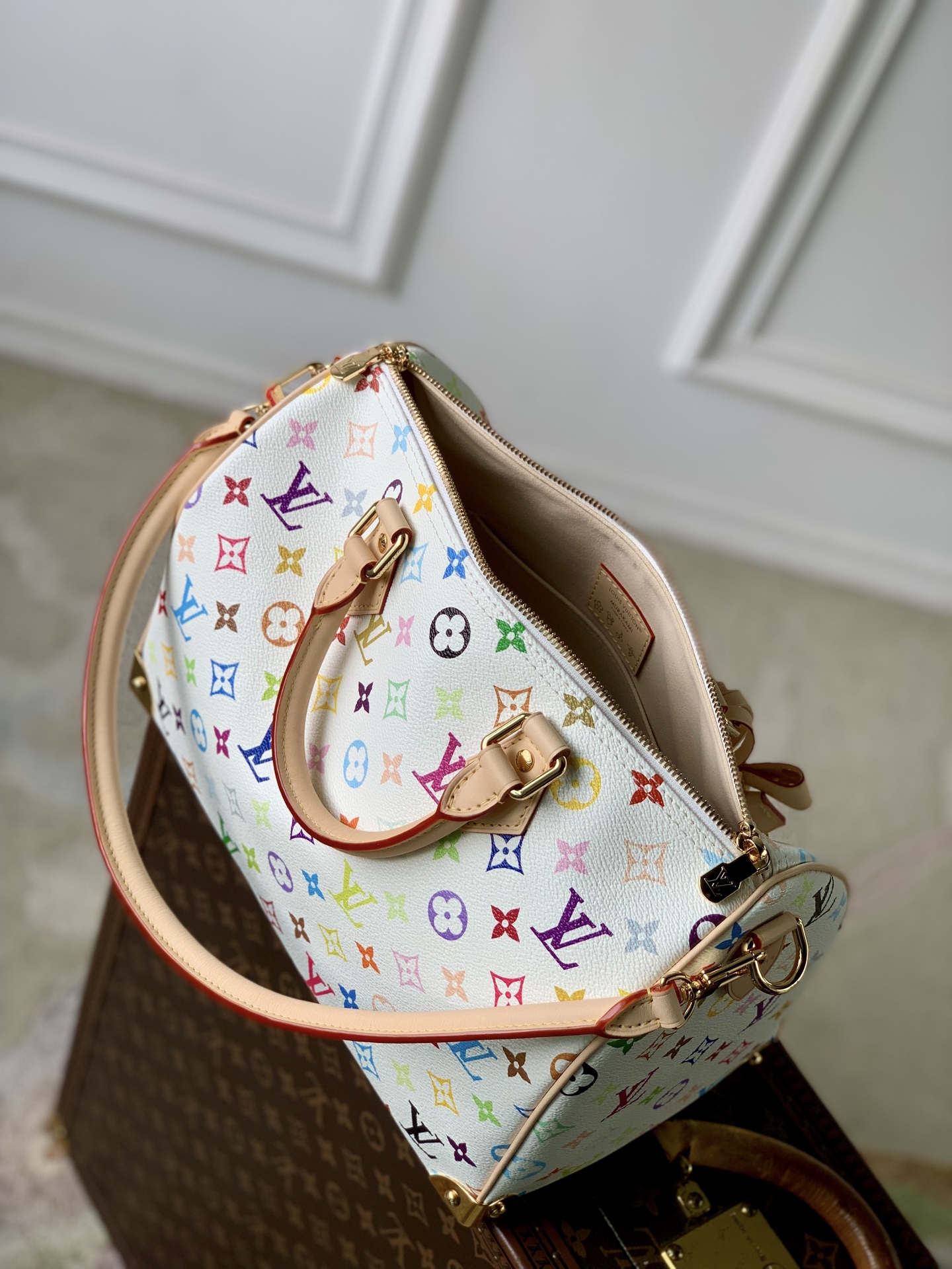 L0vis Vvtt0n Speedy Soft 30 Lucky-21 x 17 x 30CM