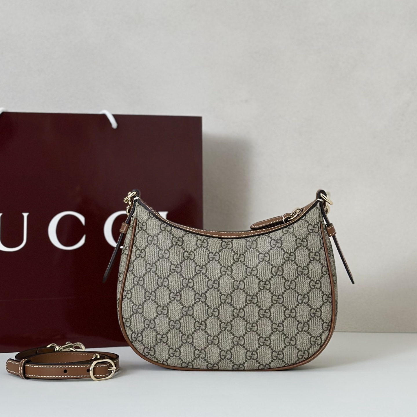 Gv*c* GG Emblem Medium Shoulder Bag-25.5*20CM