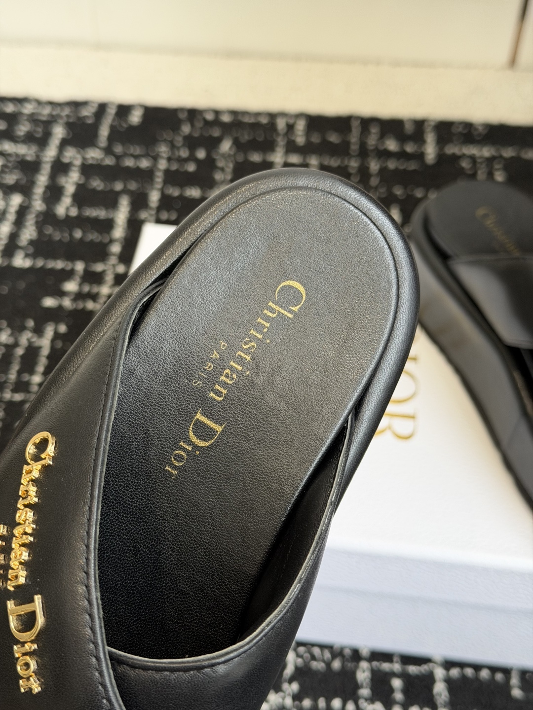 Diro Sandals