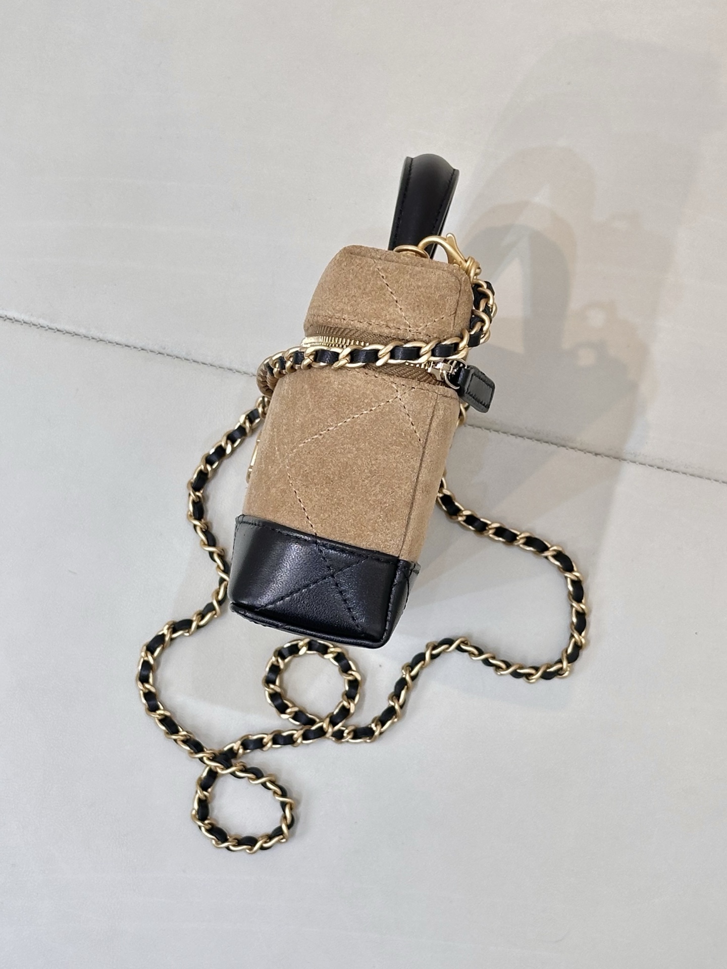 Ch@nel Vanity With Chain - Suede-17×19.5×5CM