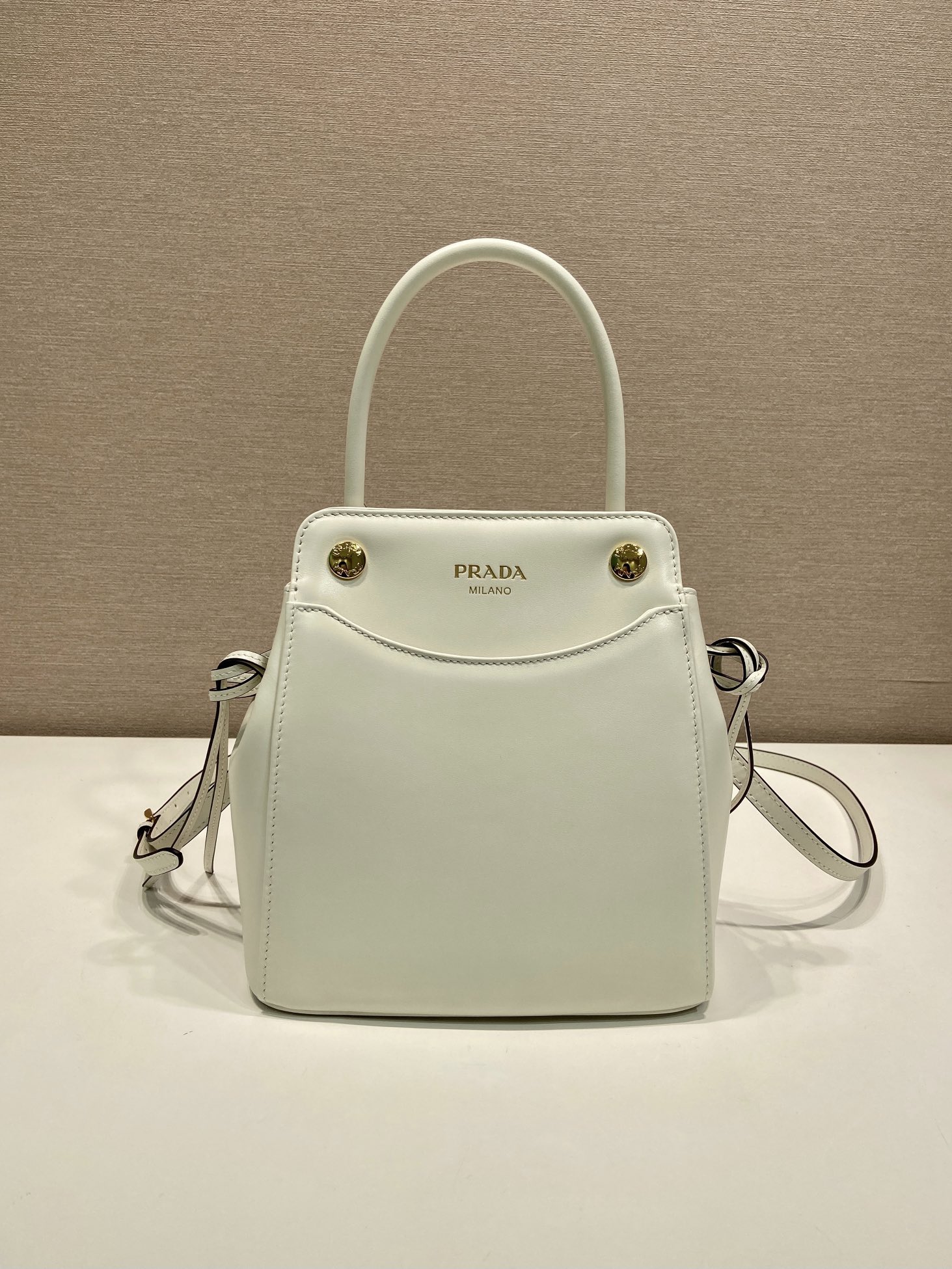 Pra*a Carry Leather Handbag 1BA496-19*21*7CM