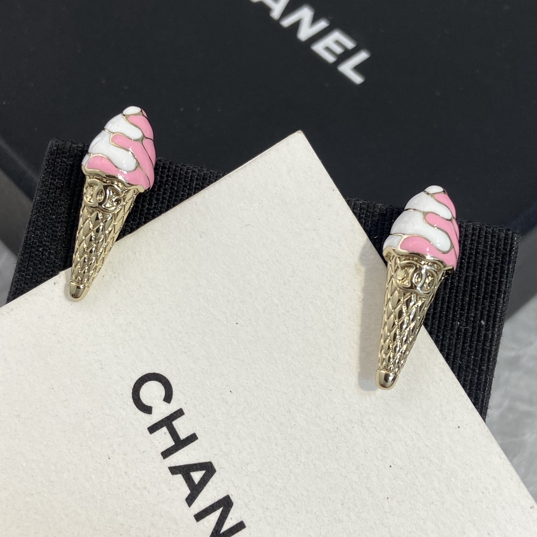 Ch@nel Earring