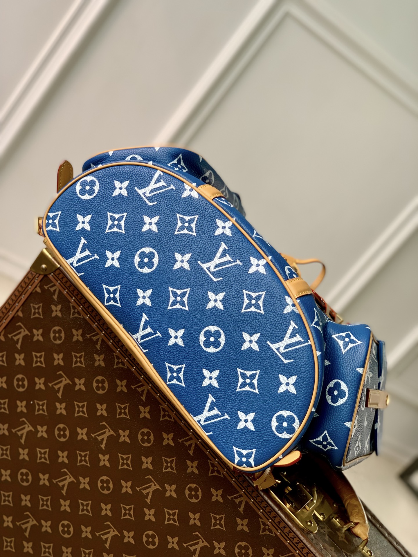 L0vis Vvtt0n Christopher Backpack M24428-38 x 44 x 12.5CM