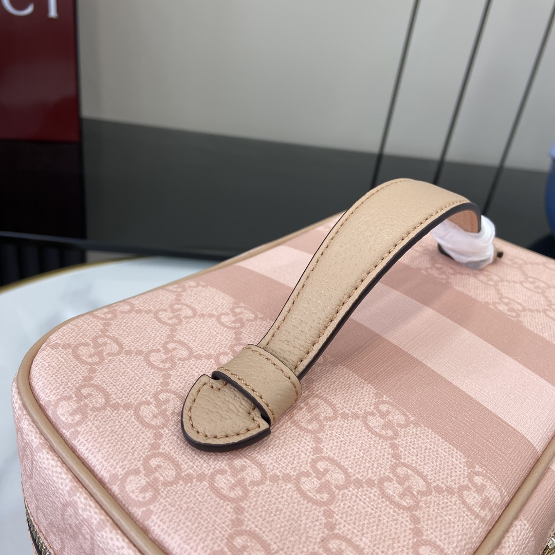 Gvc*1 Savoy Medium Beauty Case -25*17.5*15CM