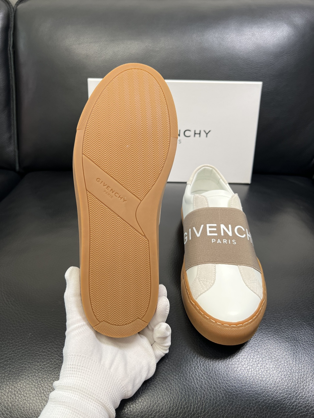 Gienvchy Sneakers