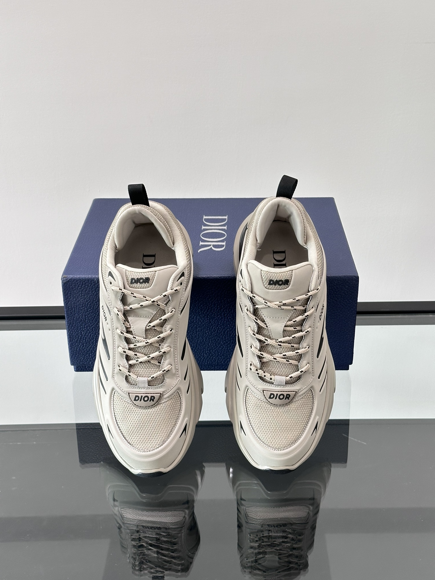 Diro Sports Sneakers