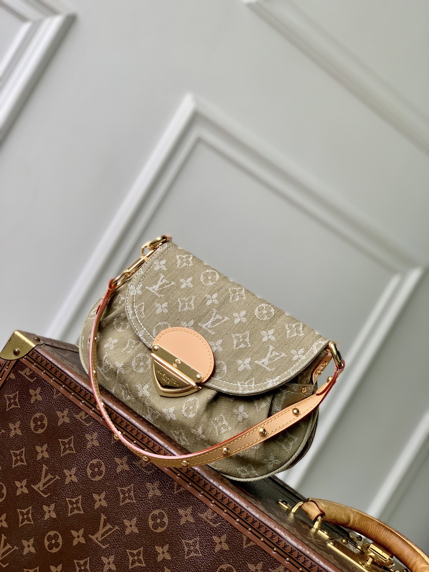 L0vis Vvtt0n Sunset Vibe Bag-18 x 3 x 27CM