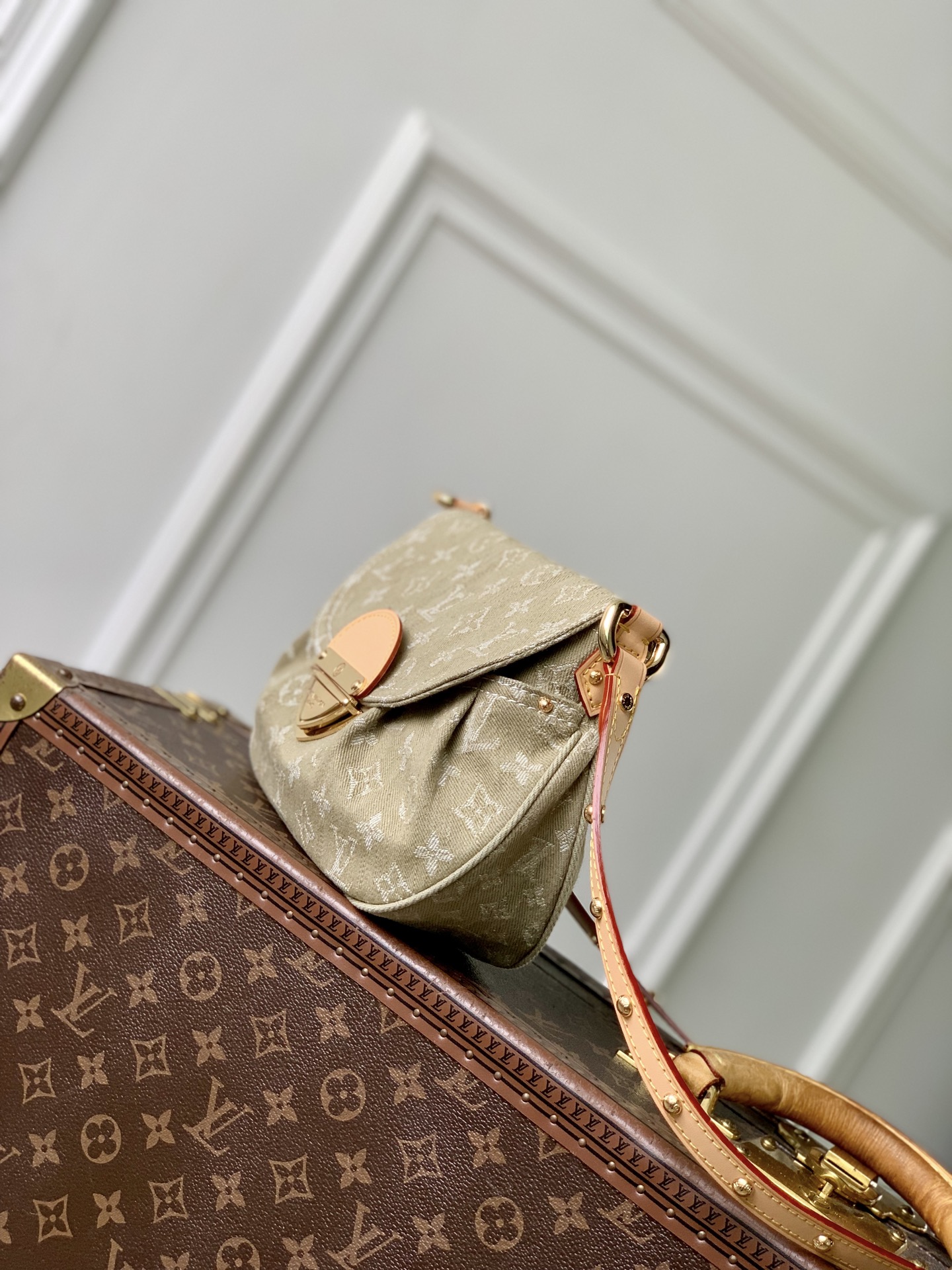 L0vis Vvtt0n Sunset Vibe Bag-18 x 3 x 27CM