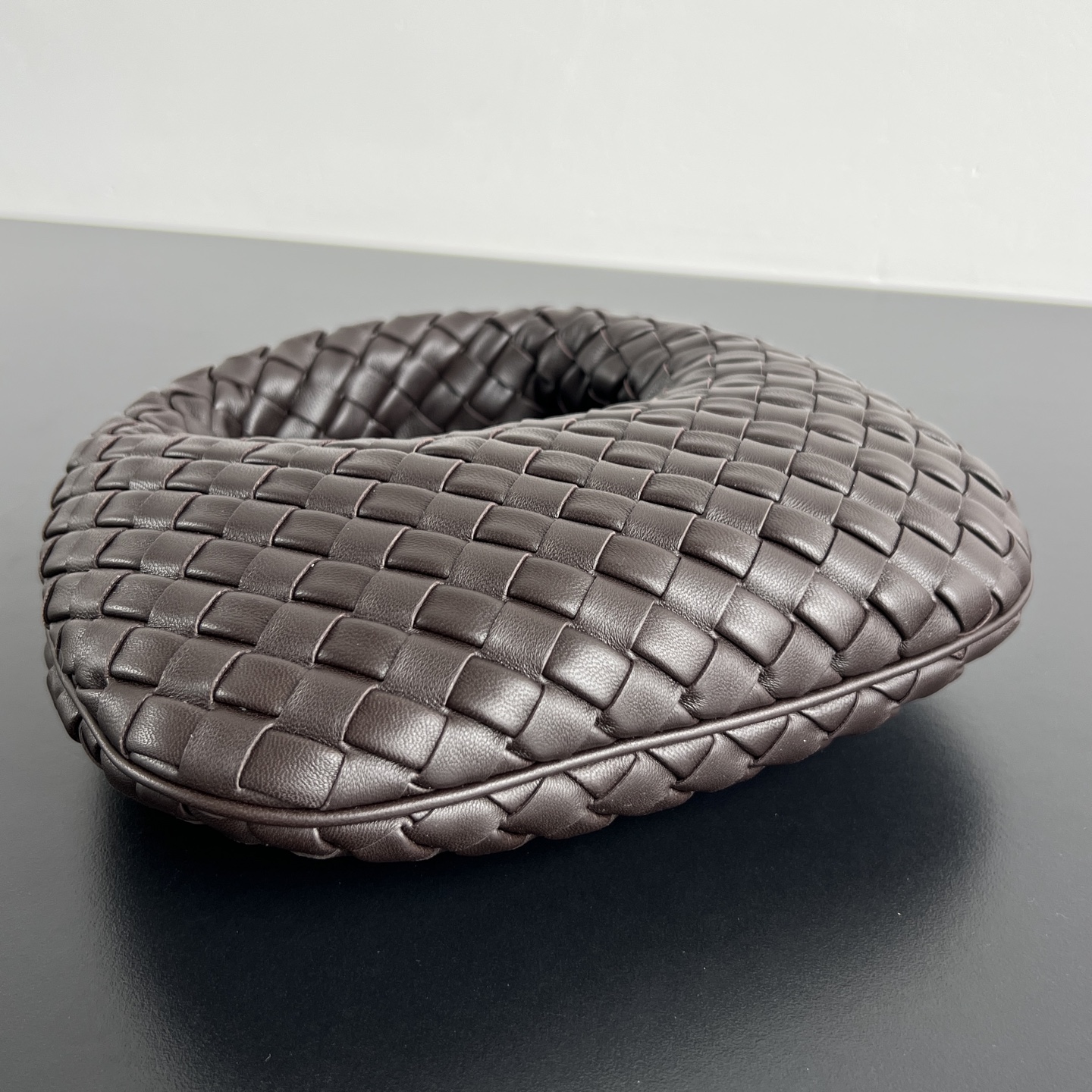 B0tt*ga Ven*ta Leather Shoulder Bag-26x22x5CM