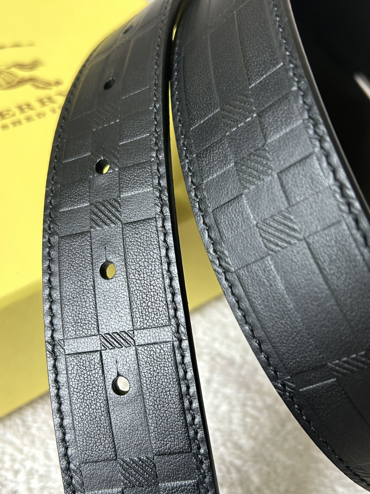 Bv*b*rry Belt-3.5CM