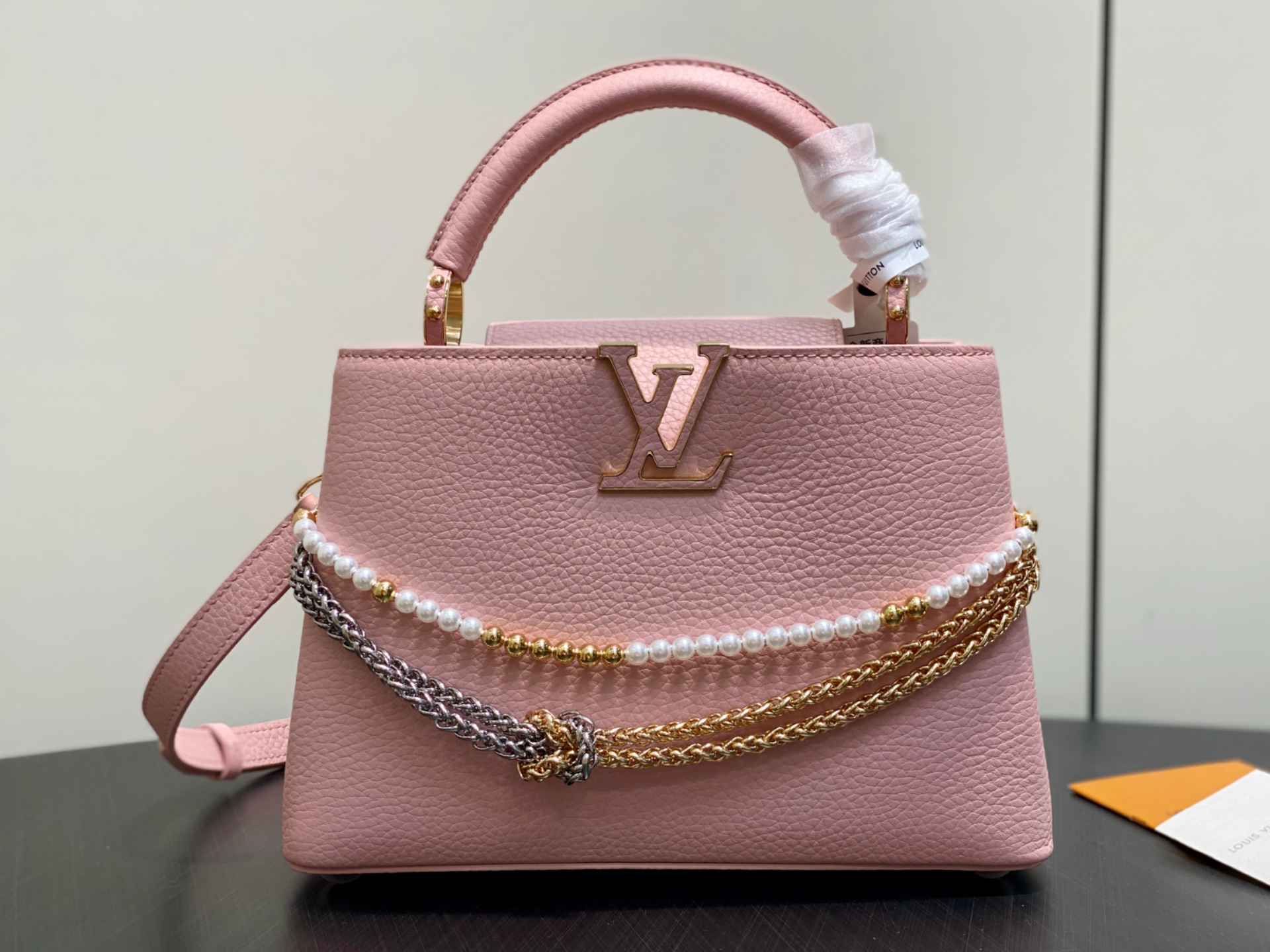 L0vis Vvtt0n Sac Capucines East West BB-29x18x9CM