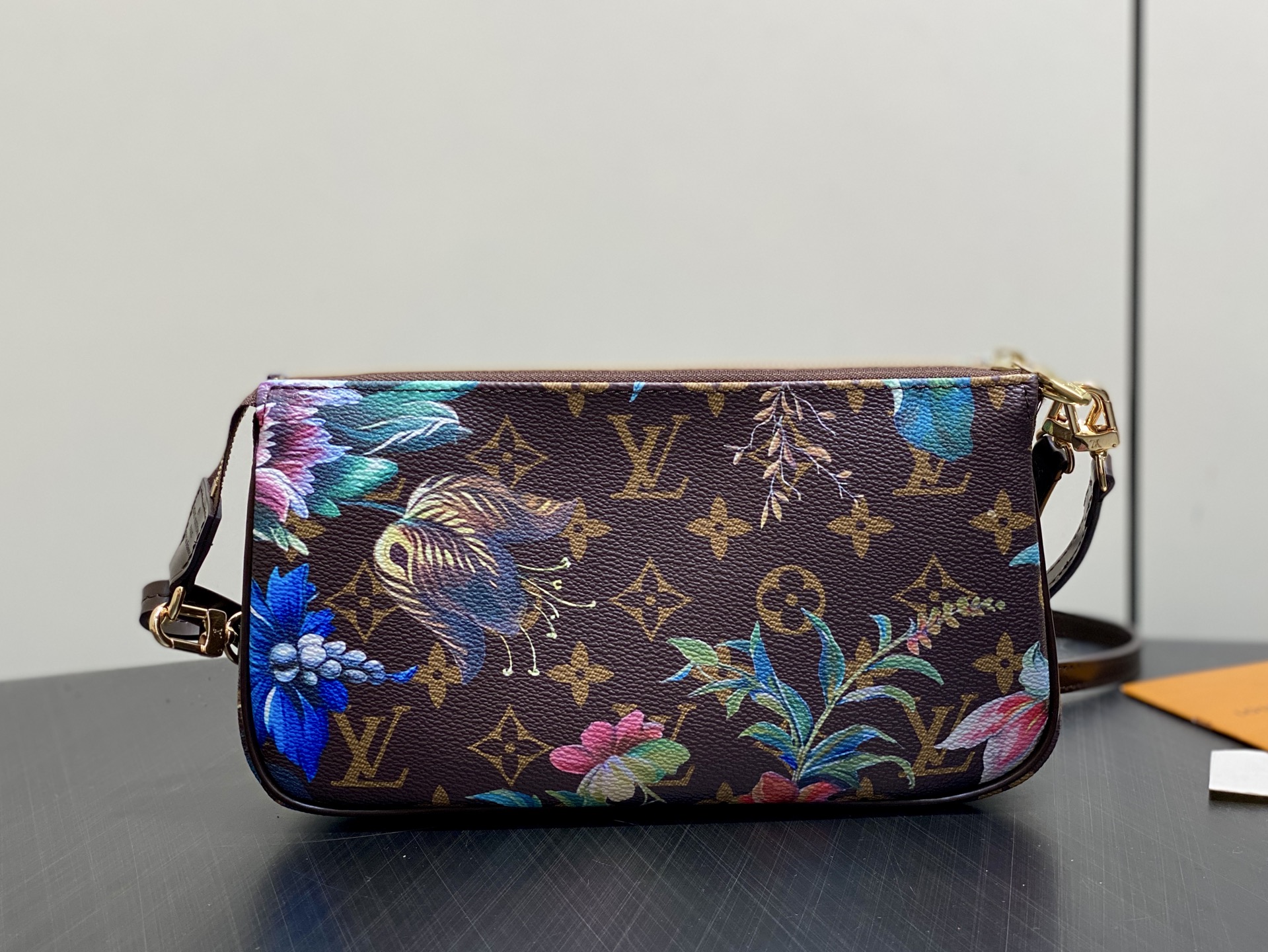L0vis Vvtt0n Pochette Accessories-23.5 x 13.5CM