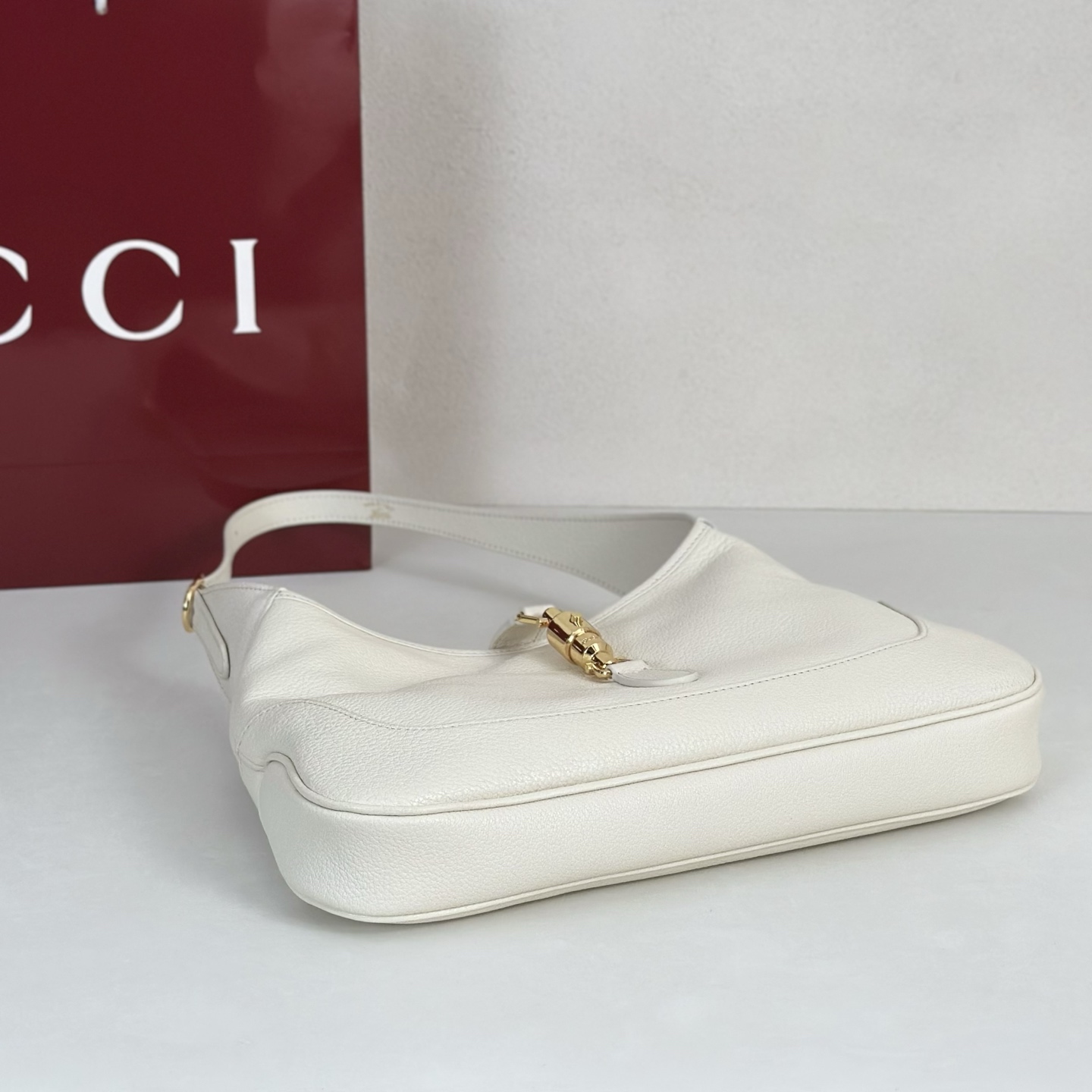 Gvc*1 Jackie Shoulder Bag In White Leather-31.5*21*5CM