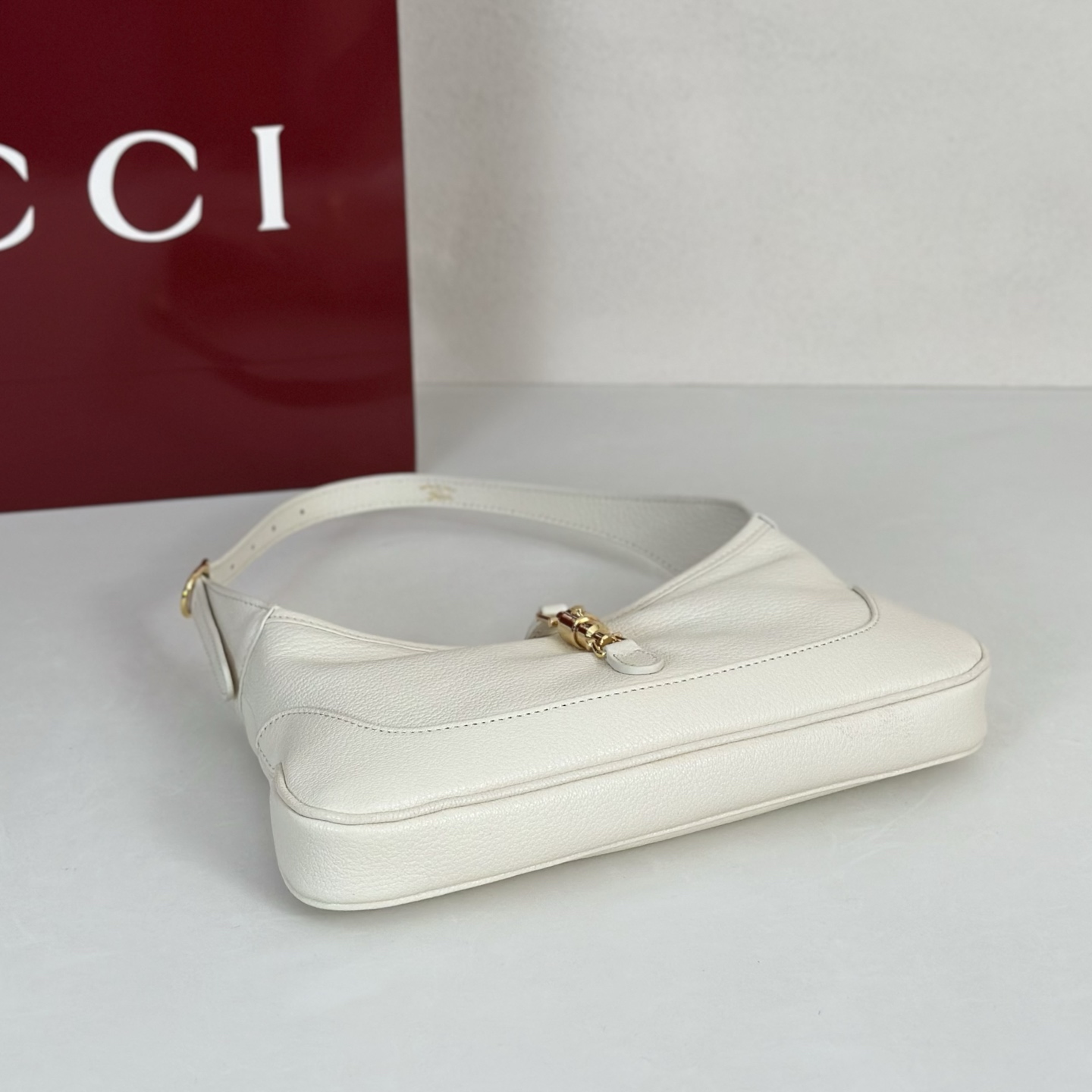 Gvc*1 Jackie Shoulder Bag In White Leather-27*13*.3.5CM