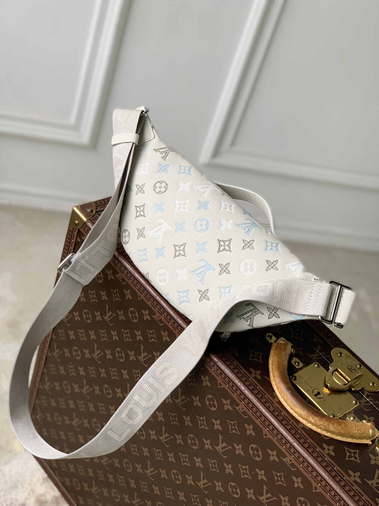 L0vis Vvtt0n Rush Bum Bag-M28619-30*15*8CM