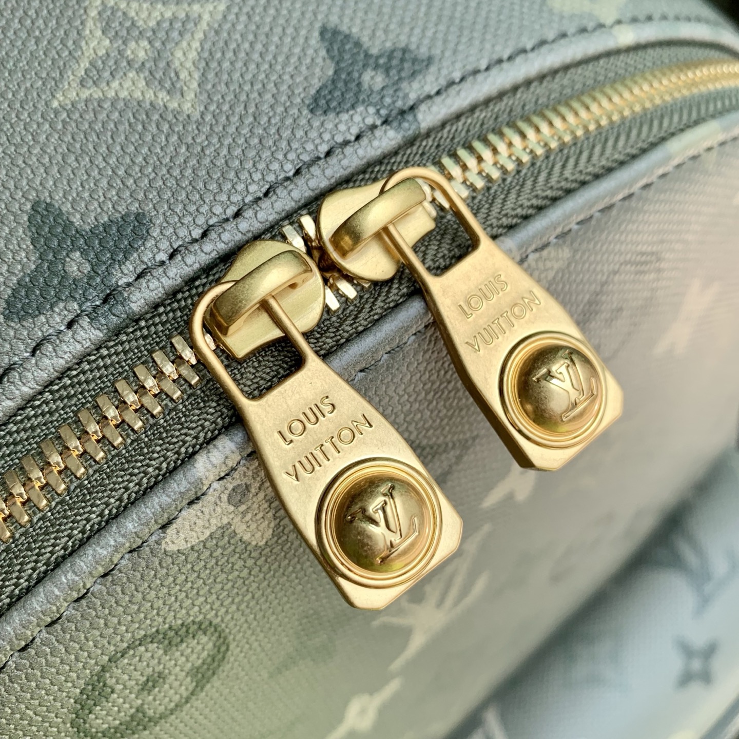 L0vis Vvtt0n Discovery PM Backpack-M29769-30*40*20CM