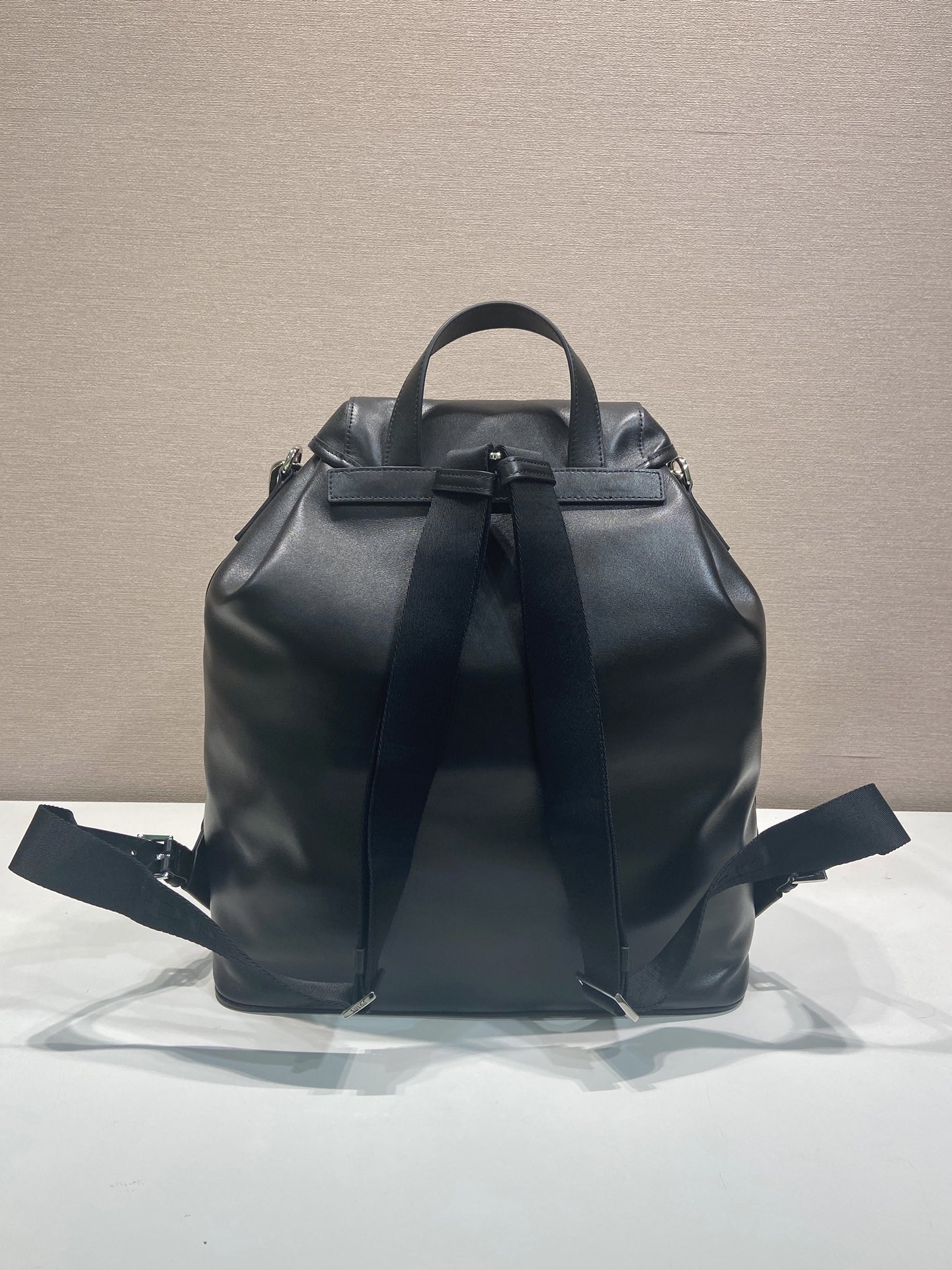 Pra*a Black Medium Leather Backpack-2VZ110A-34*39*15CM