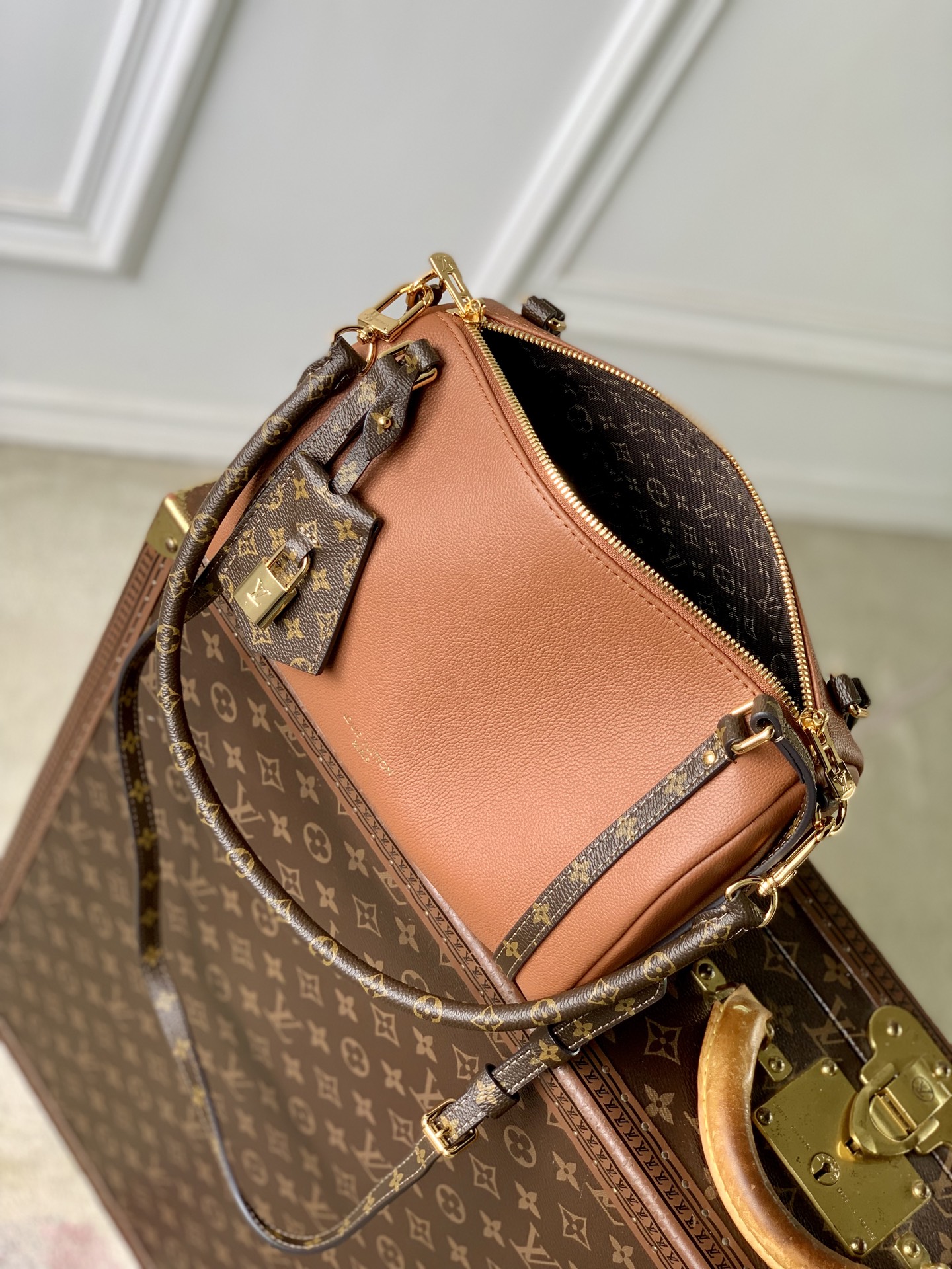 L0vis Vvtt0n Express Handbag-M29428-17 x 13.5 x 26CM