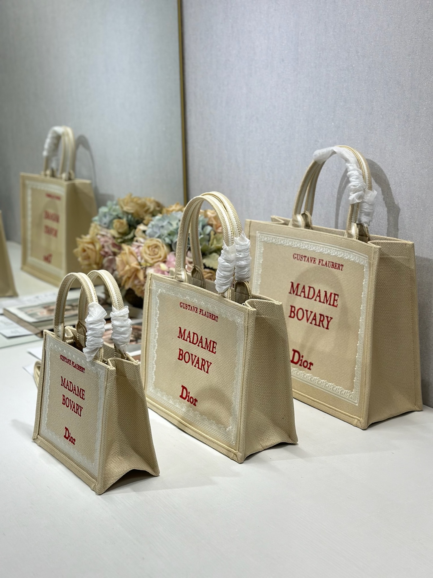 Diro Book Tote