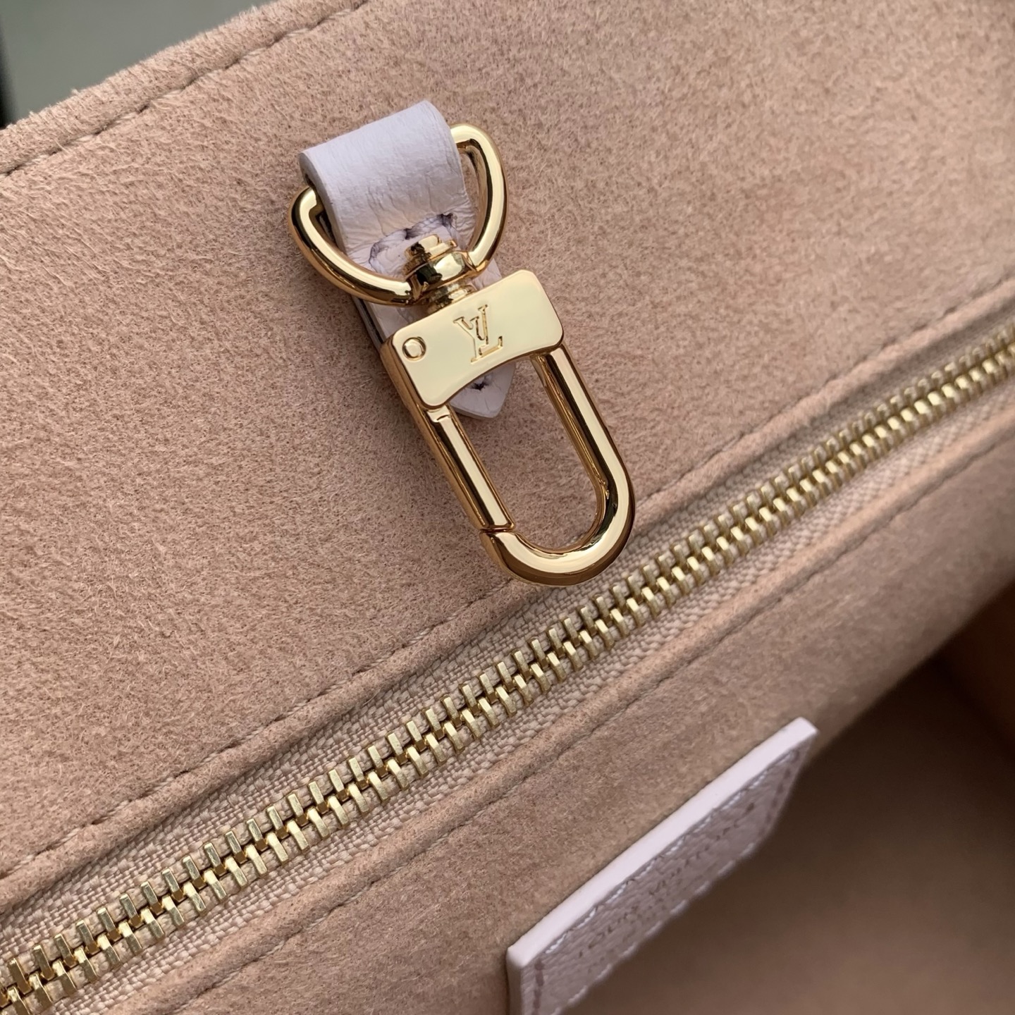 L0vis Vvtt0n OnTheGo Monogram Bold Handbag-M14576-19 x 11.5 x 25CM
