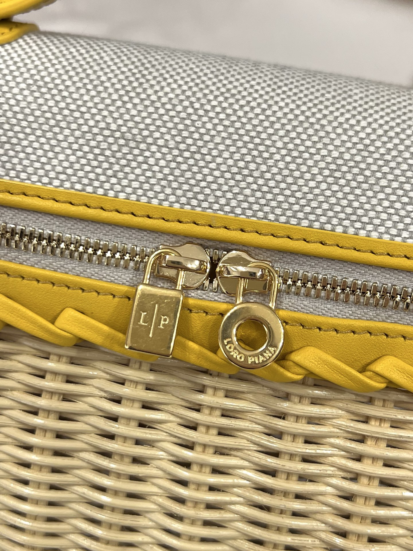 L0r0 P1ana Extra pocket L19 Bag-19*7*12CM